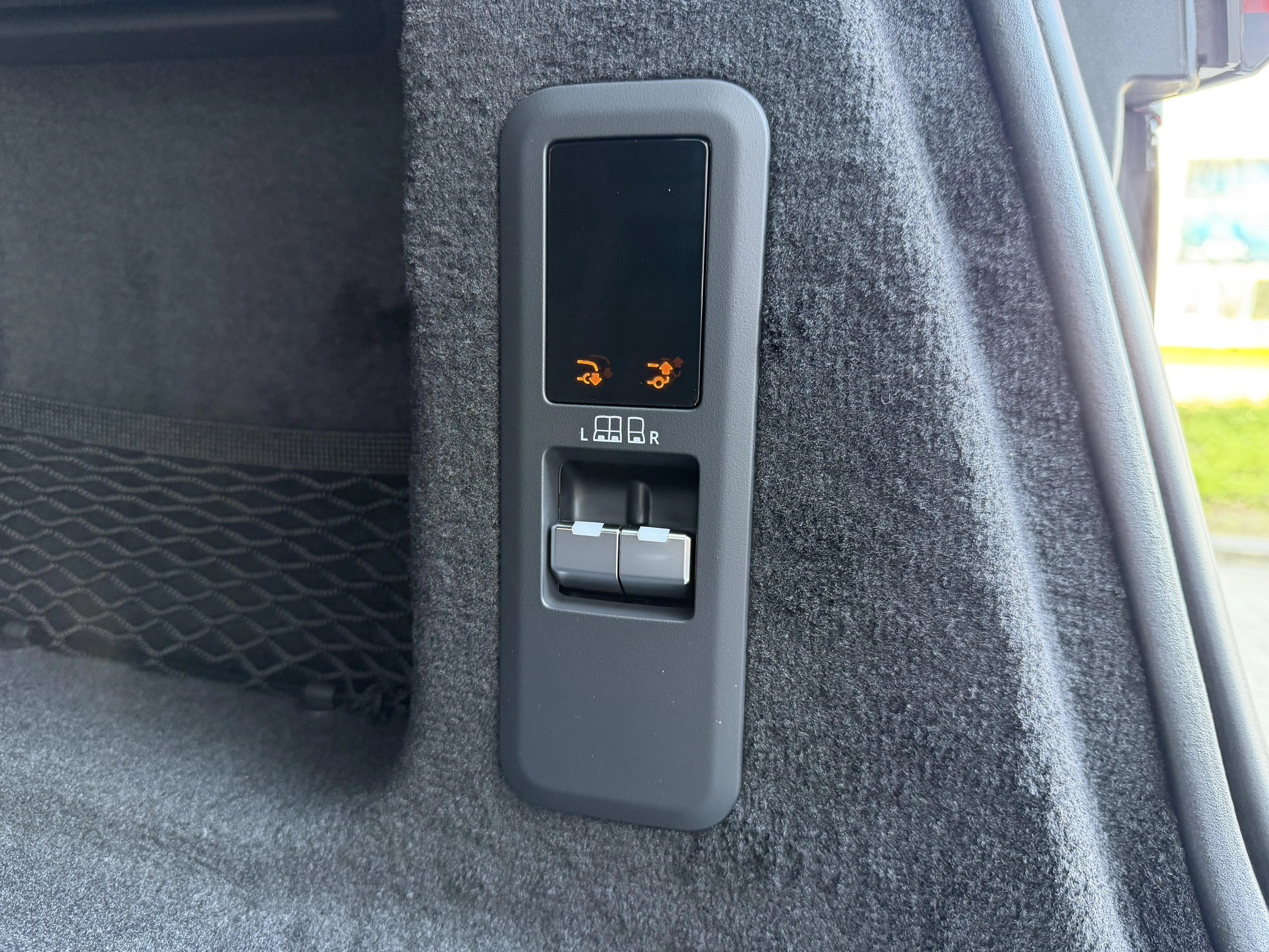 Land Rover-Range Rover Sport-image-9