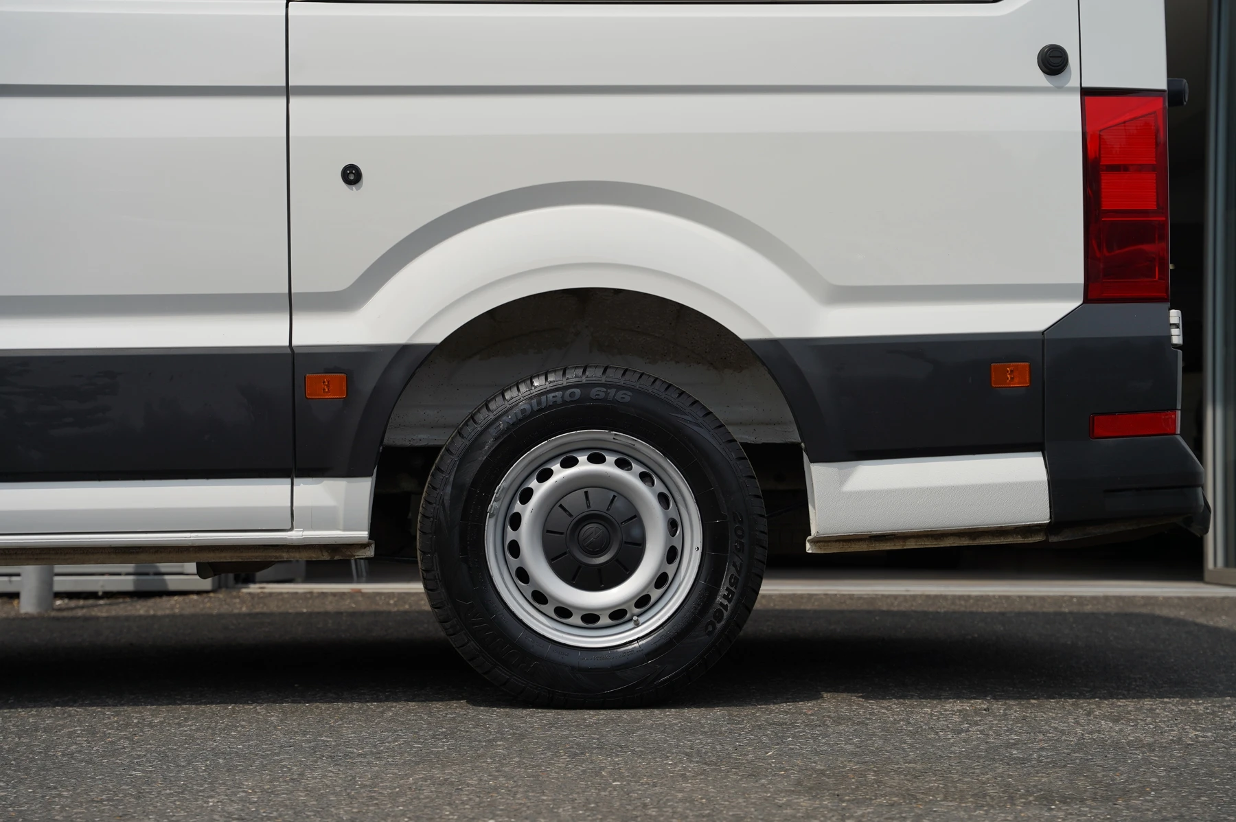 Volkswagen-Crafter-image-24