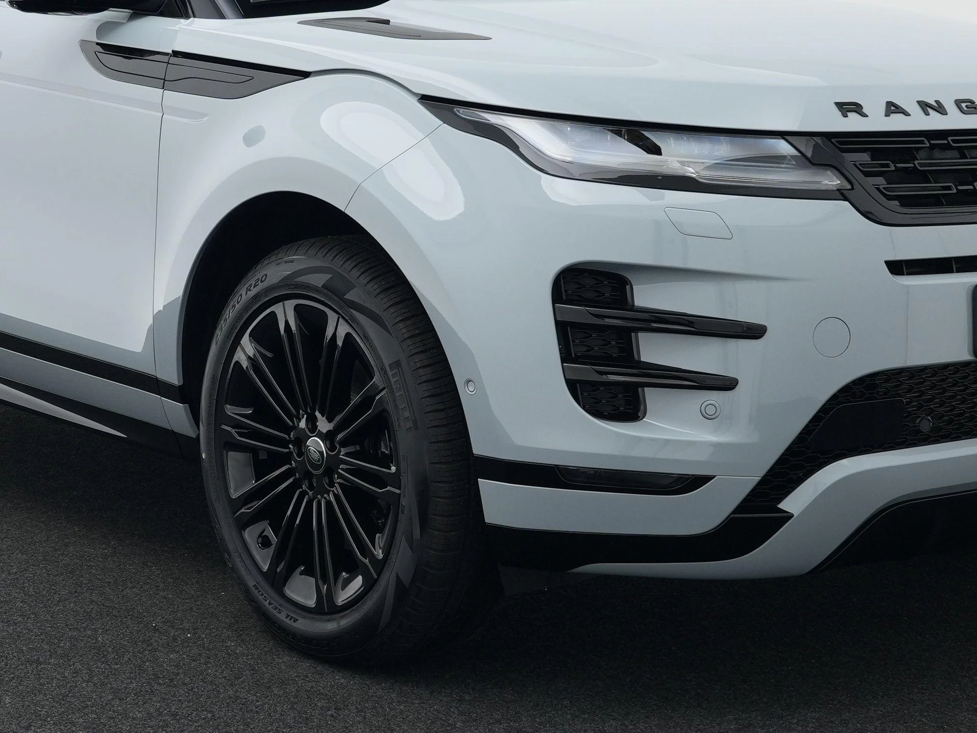 Land Rover-Range Rover Evoque-image-10