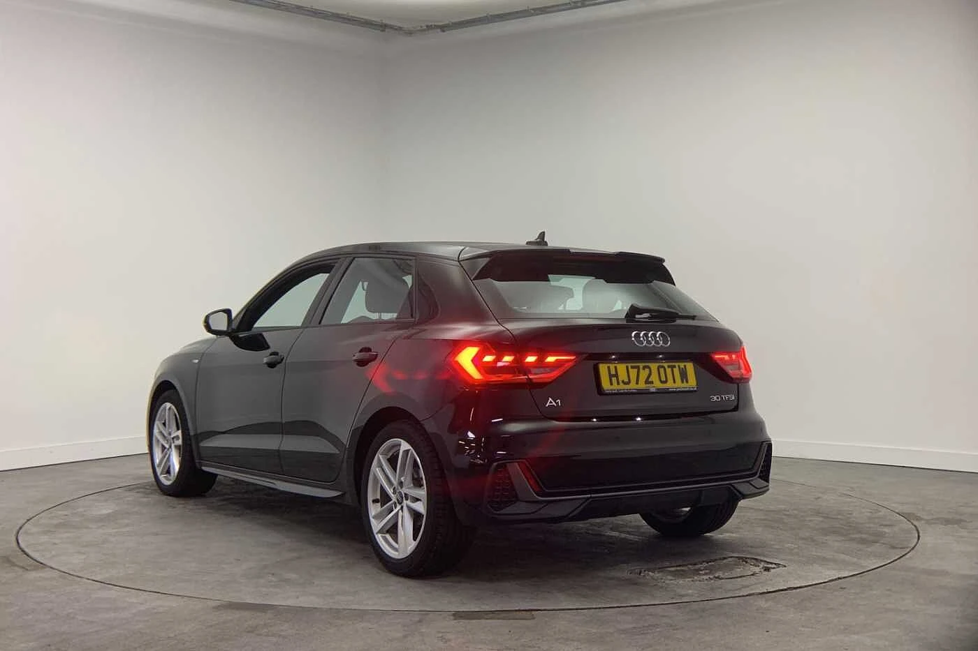 Audi-A1 Sportback-image-2