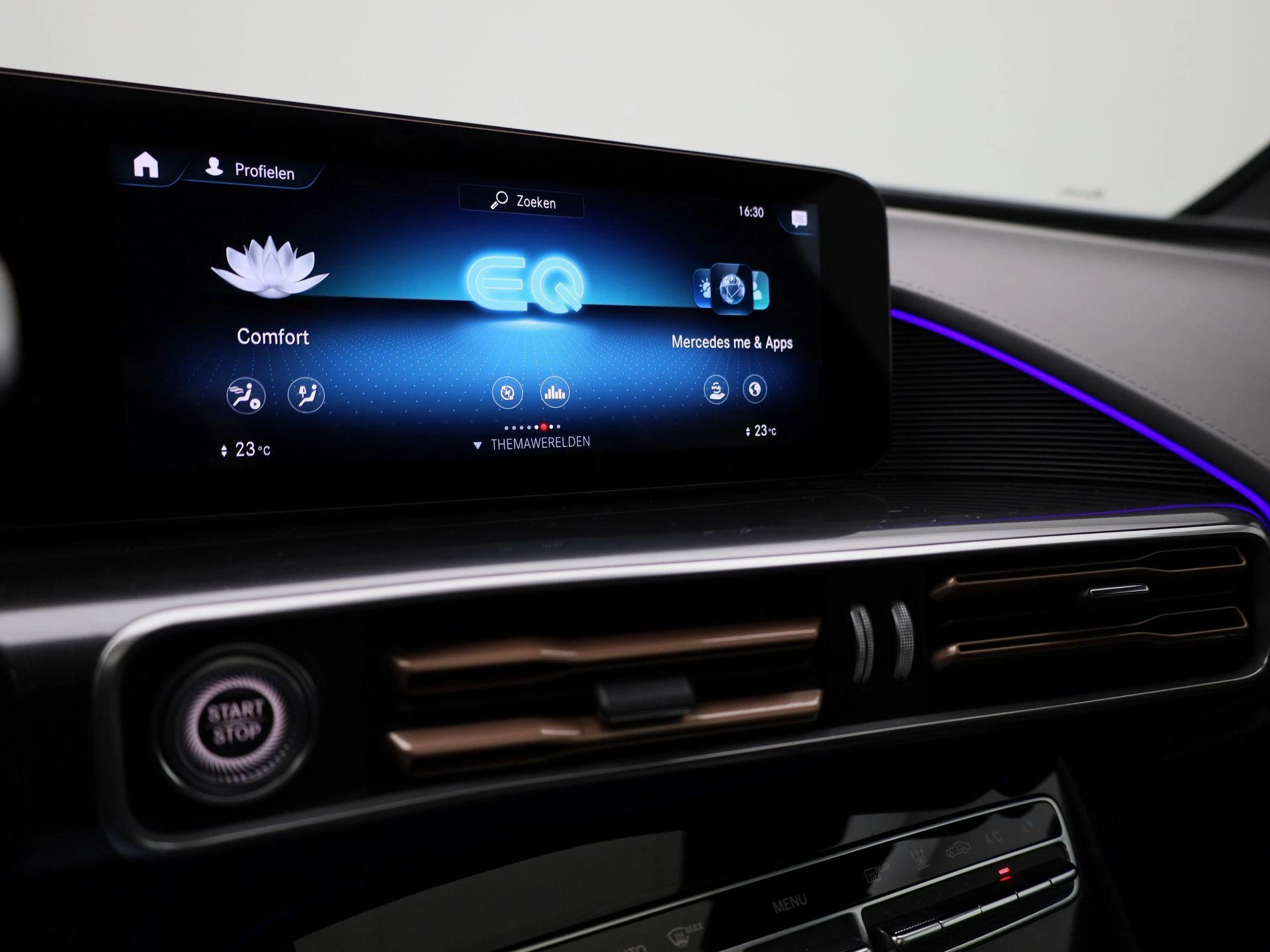 Mercedes-Benz-EQC-image-23