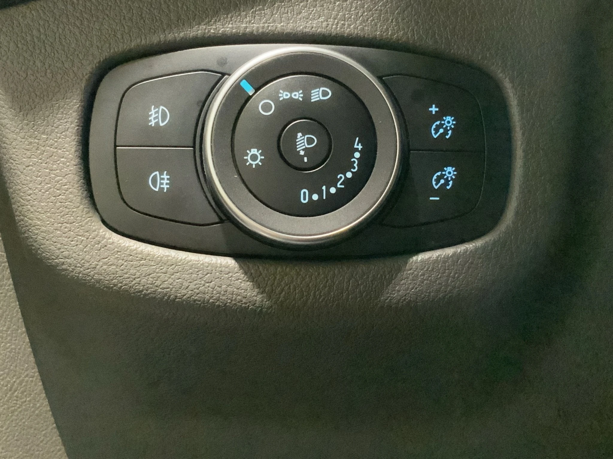 Ford-Transit Connect-image-18