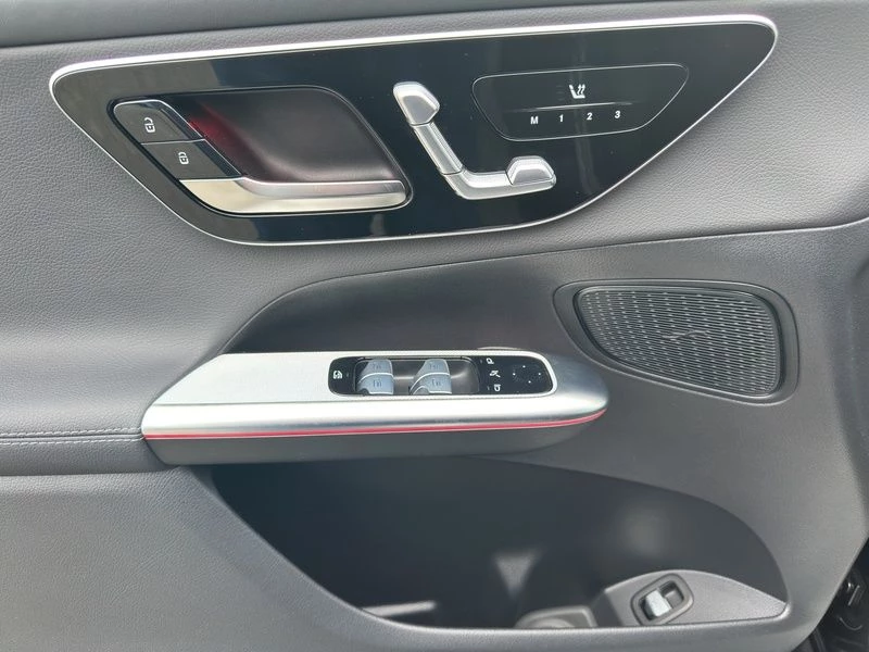 Mercedes-Benz GLC 300 d 4M AMG KEYLESS DISTRONIC AHK MBUX AMG Line