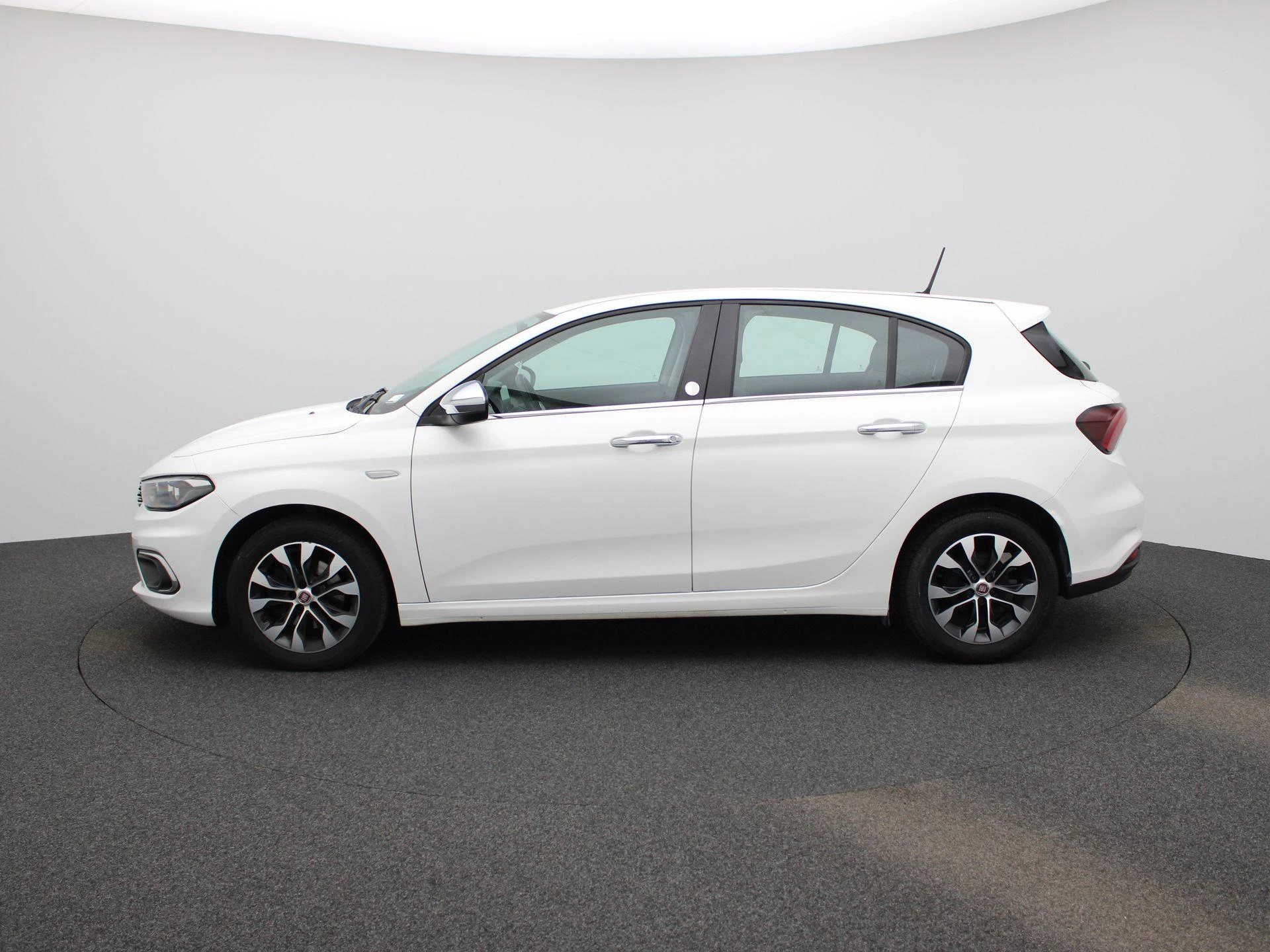 Fiat Tipo Hatchback 1.4 Mirror | LED | Carplay | Cruise Control