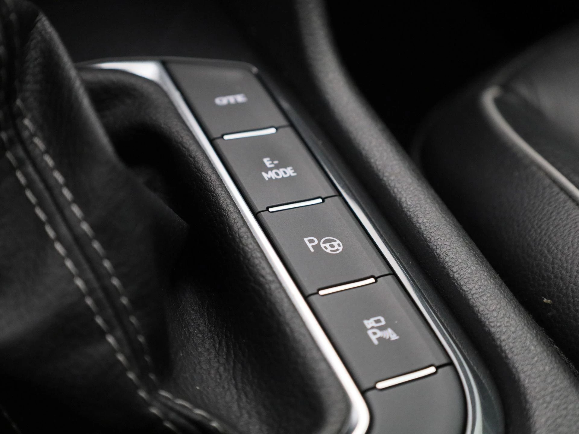 Volkswagen-Tiguan-image-25