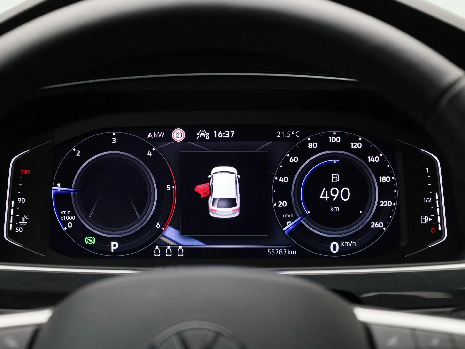 Volkswagen-Tiguan-image-7