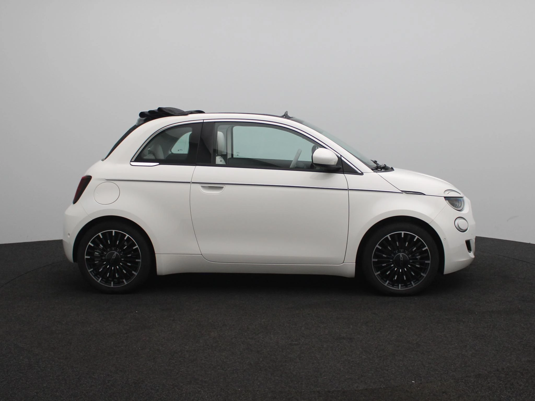 Fiat-500e-image-6