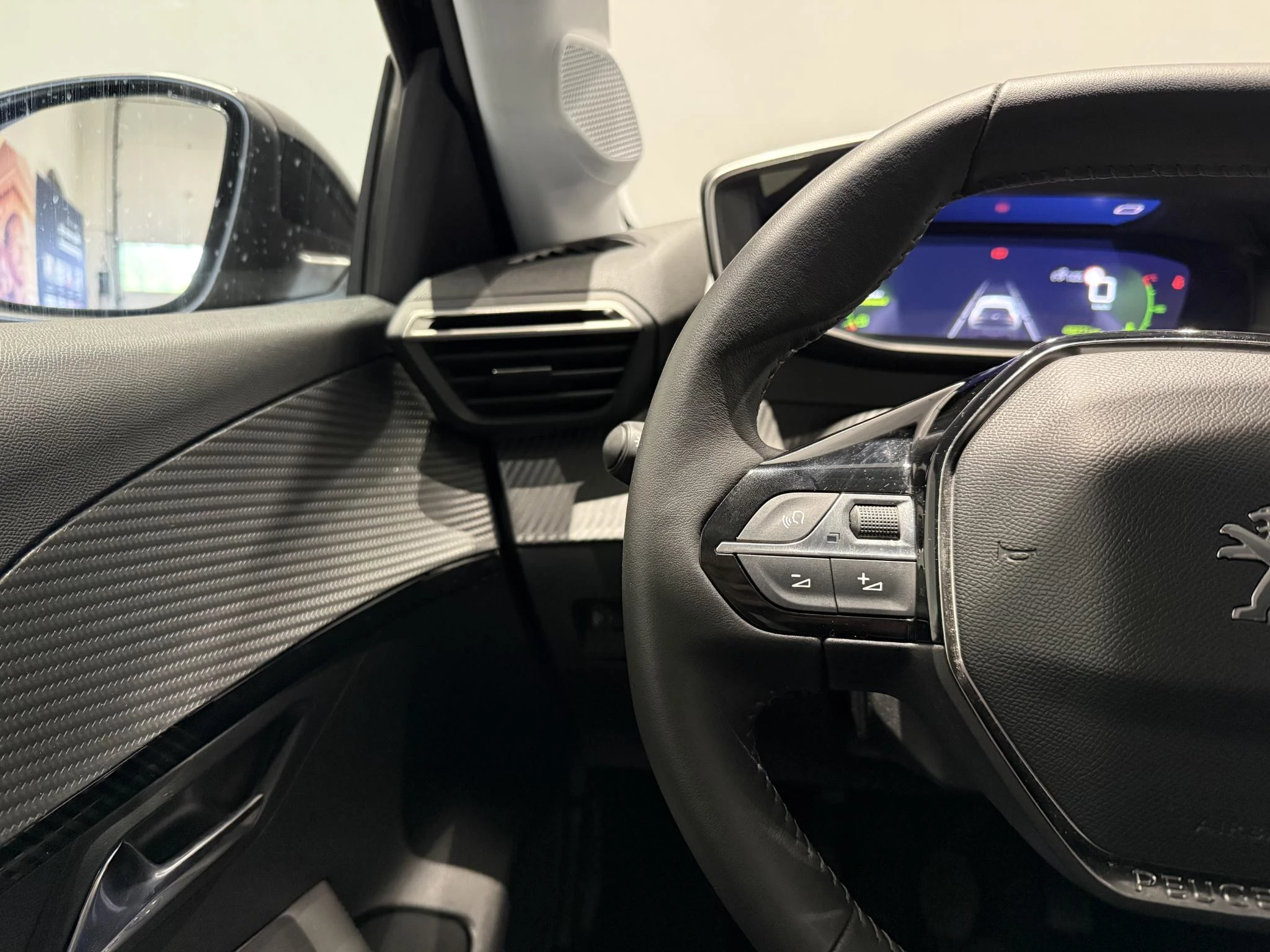 Peugeot-208-image-13