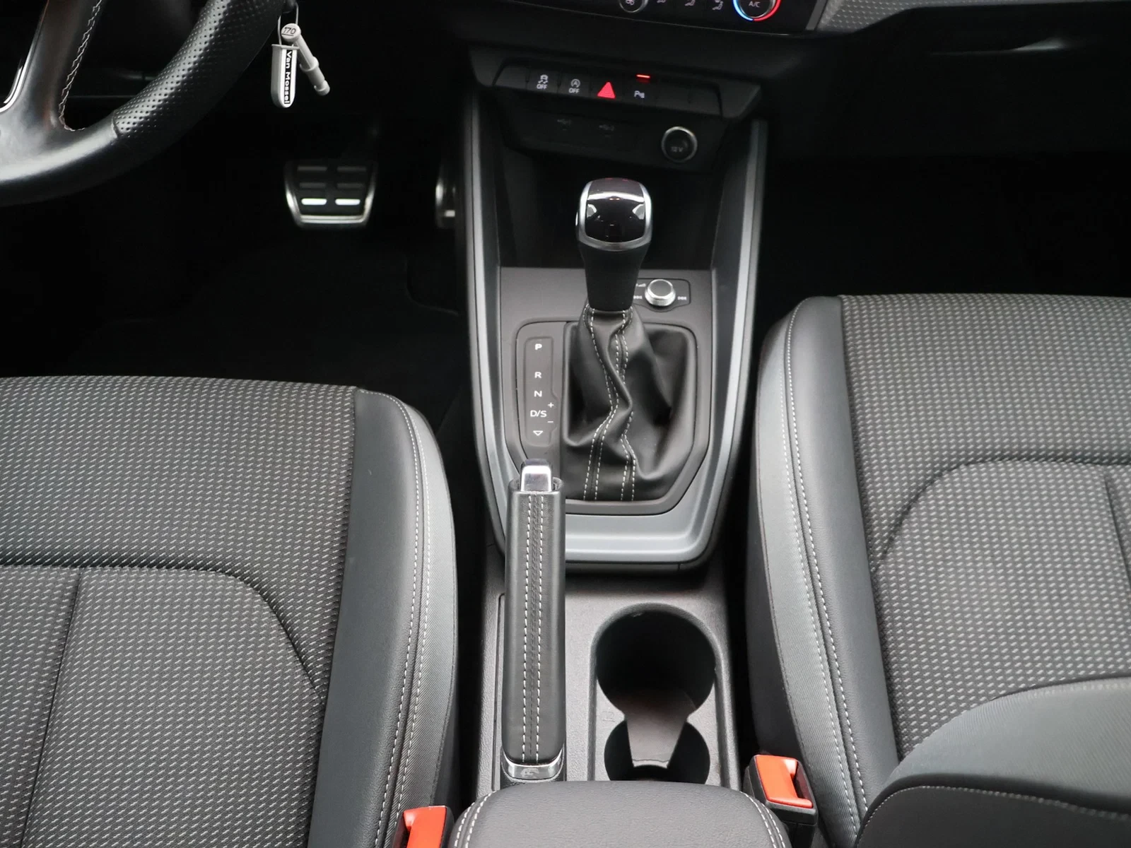 Audi A1 Sportback Audi A1 Sportback 25TFSI 95PK *AUTOMAAT*LEDER*SPORTZETELS*PDC*CRUISE*VIRTUAL COCKPIT*NAVI*APP-CONNEC