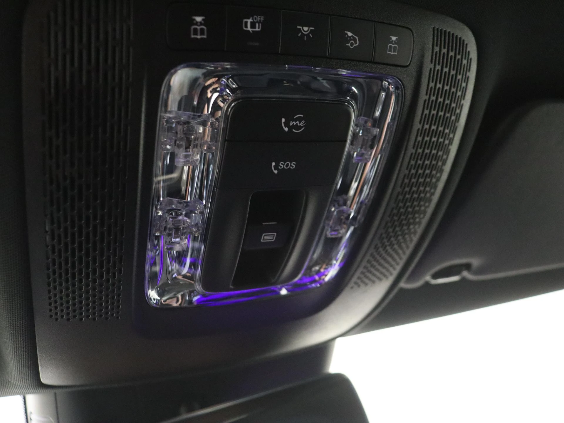 Mercedes-Benz-CLA-image-22