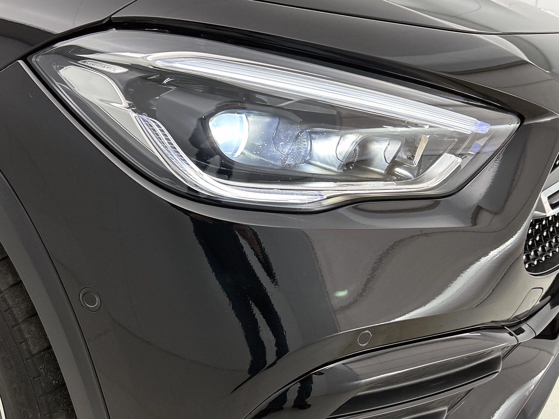 Mercedes-Benz-GLA-image-33