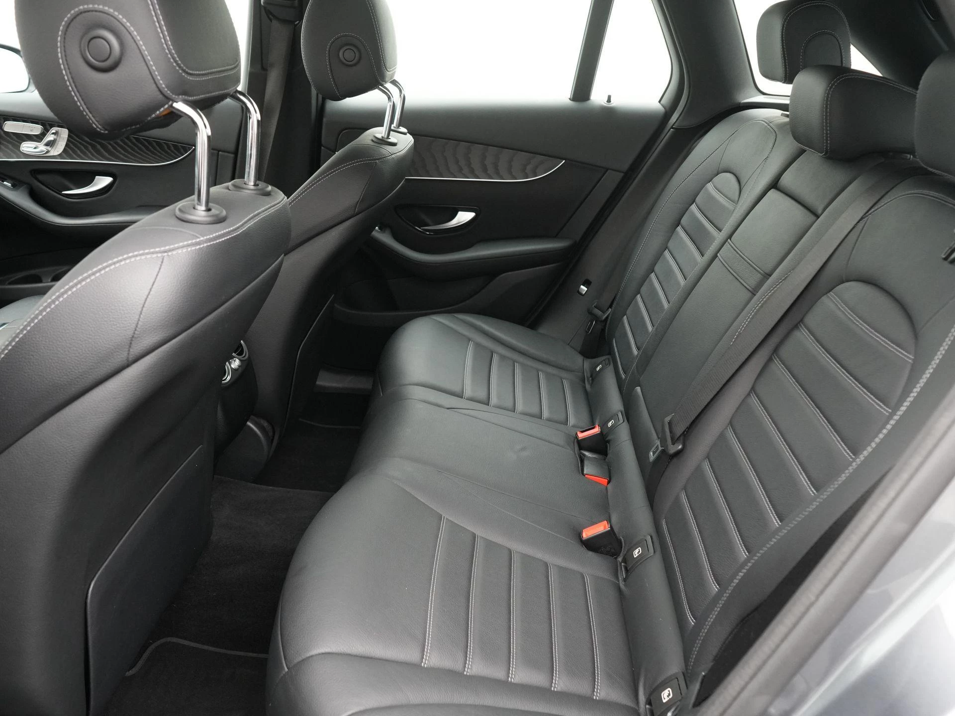 Mercedes-Benz-GLC-image-9