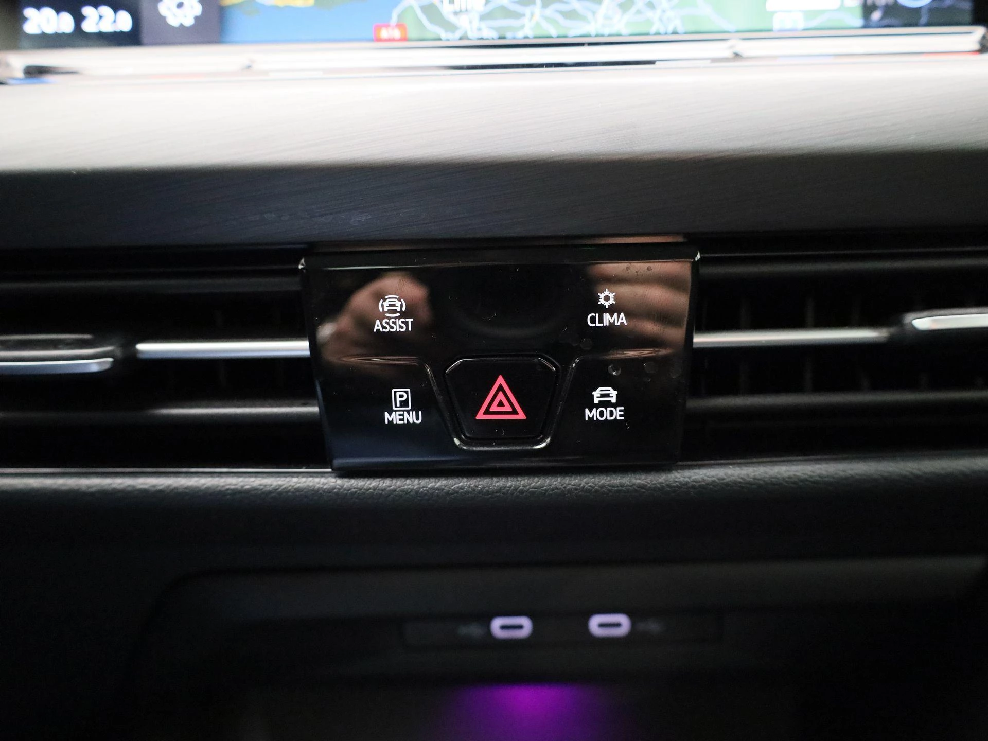 Volkswagen-Golf-image-22