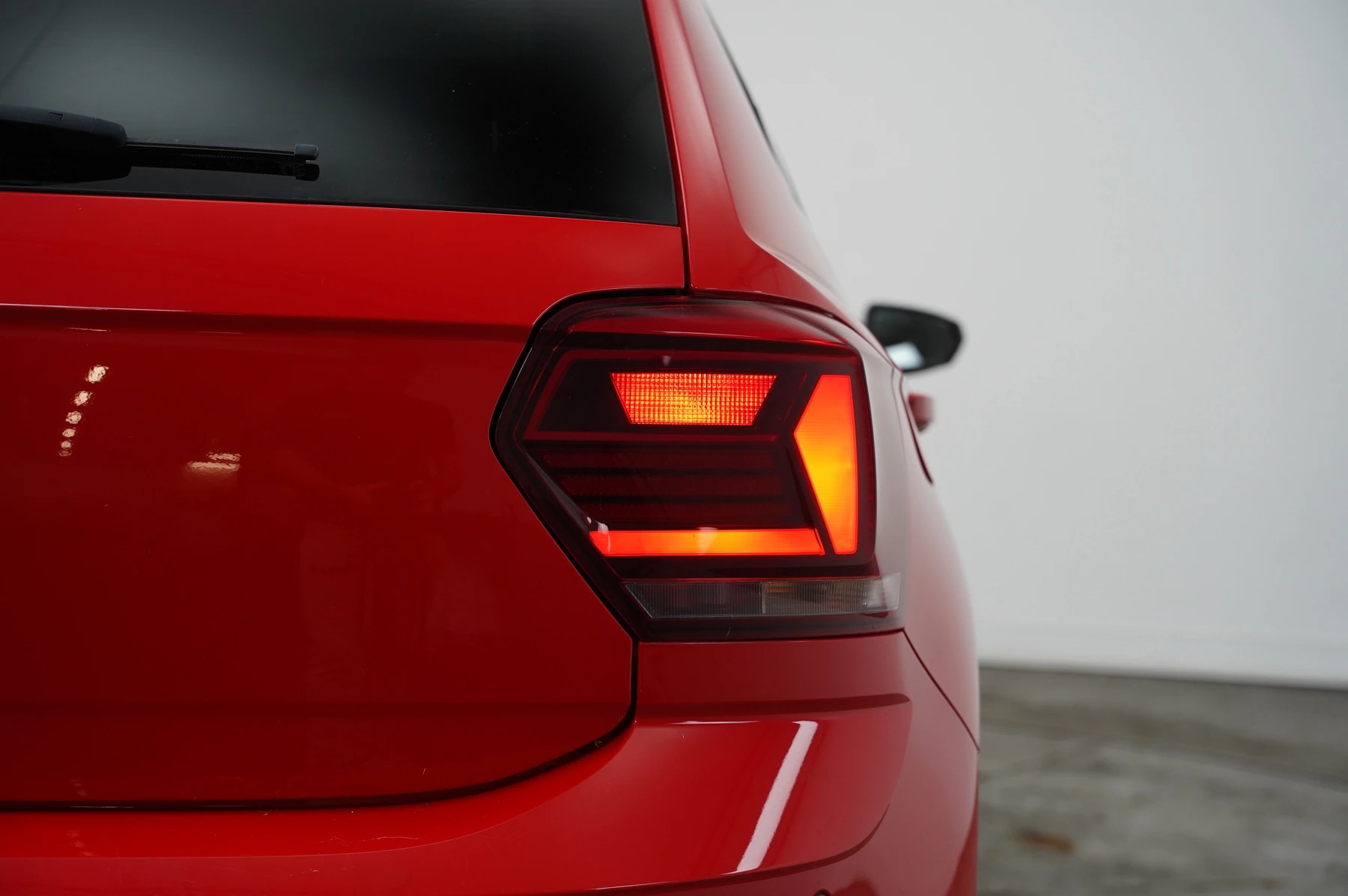 Volkswagen-Polo-image-30