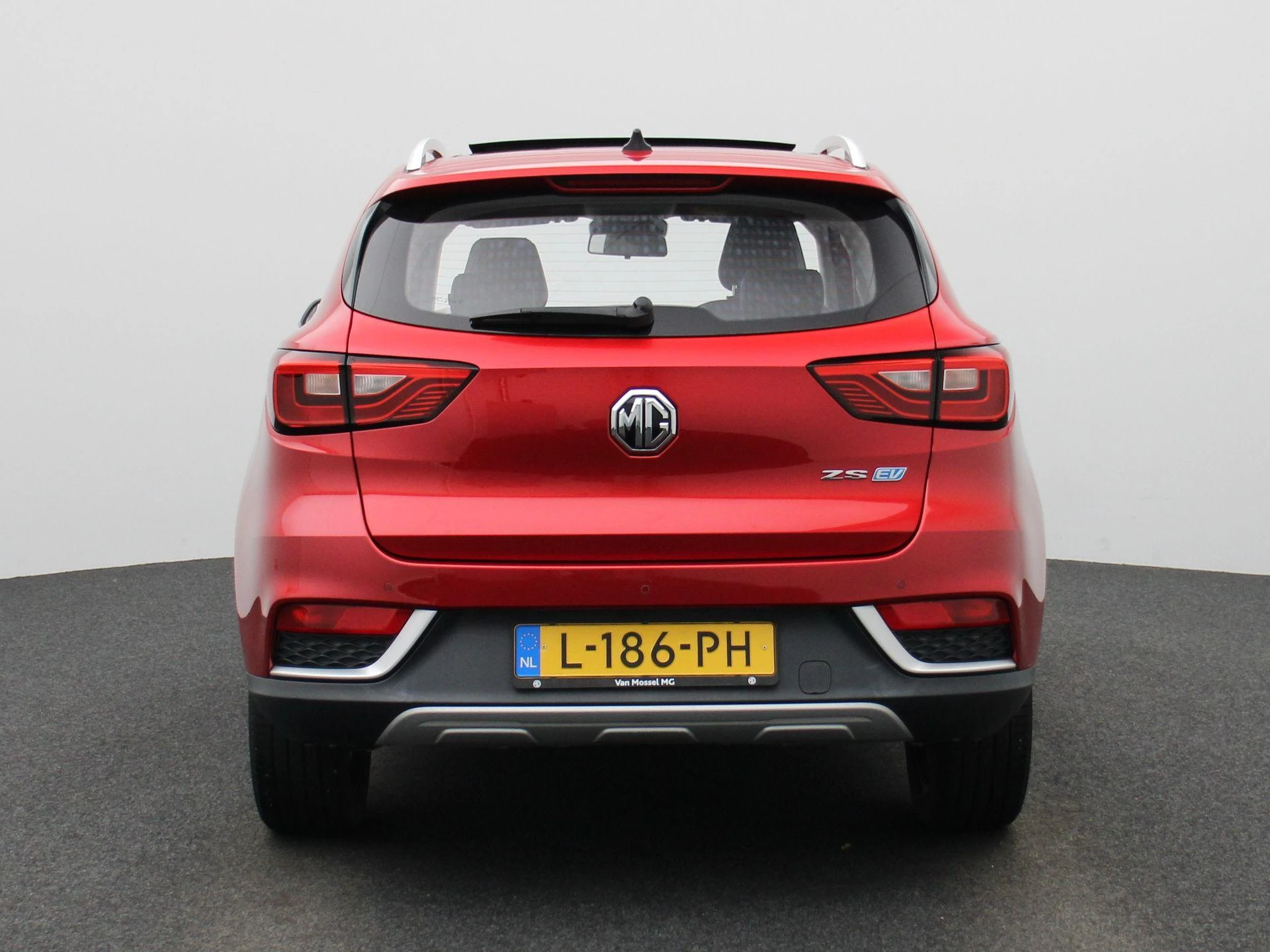 MG-ZS EV-image-4