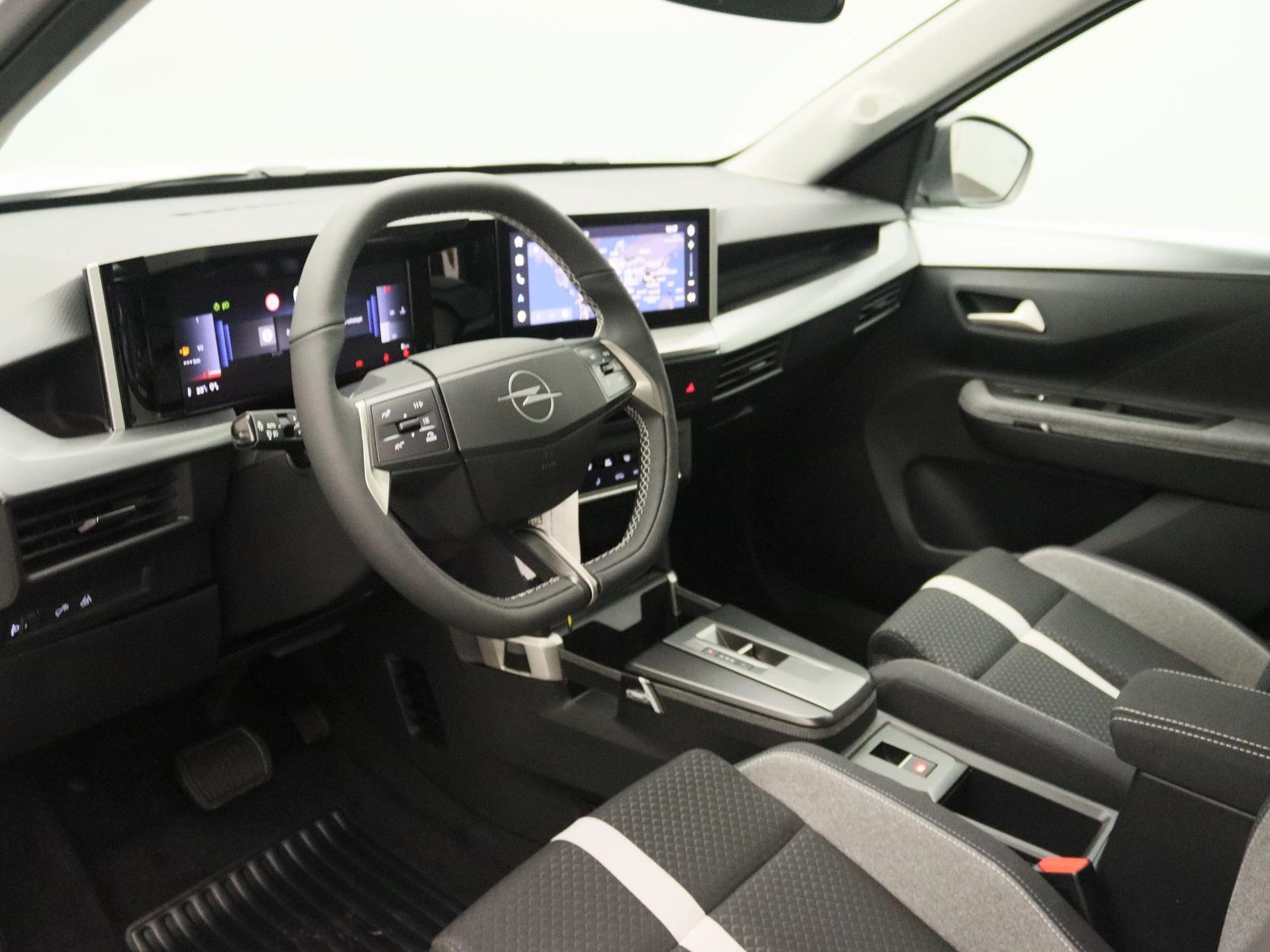 Opel-Frontera-image-22