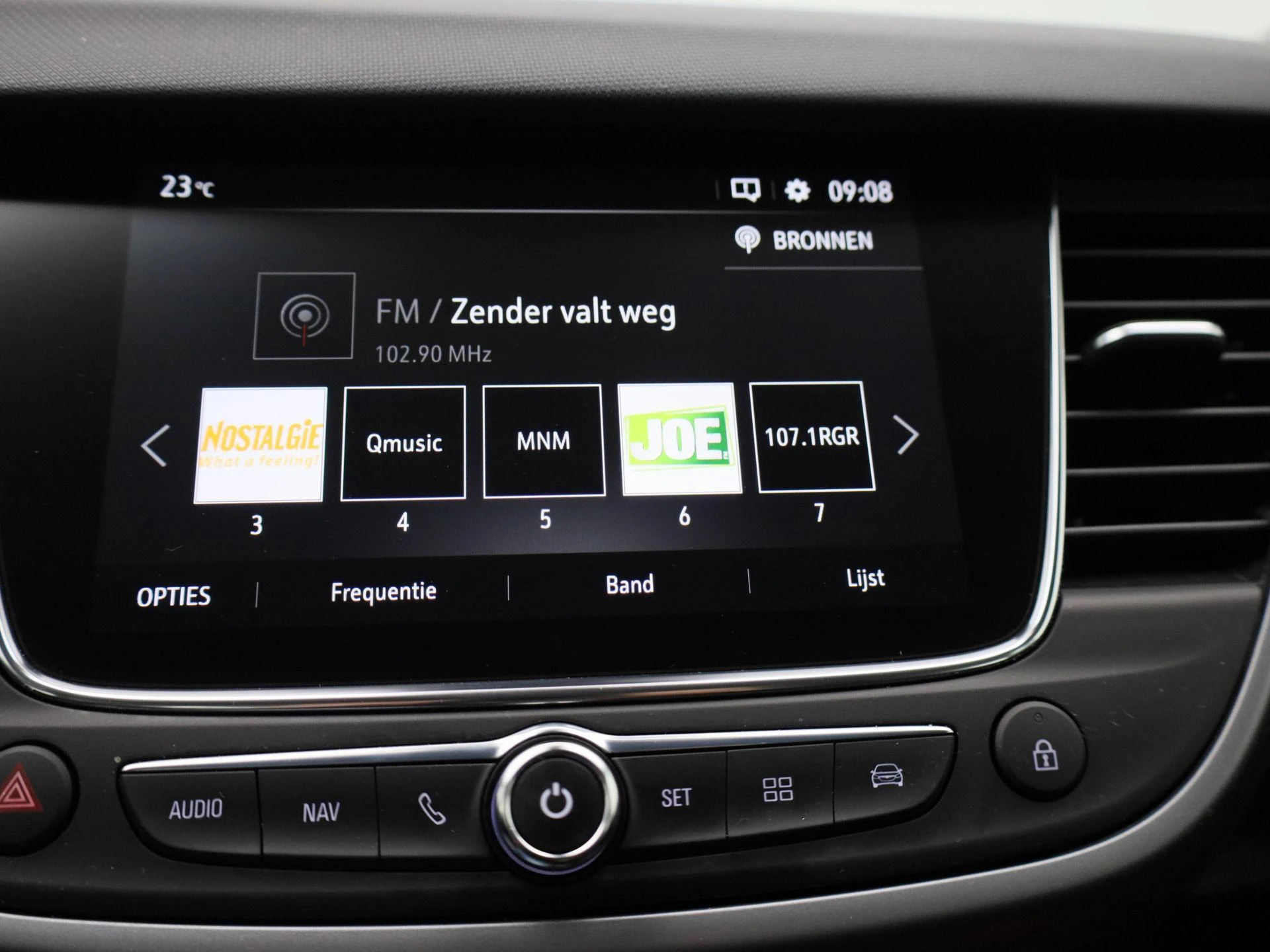 Opel-Crossland-image-13