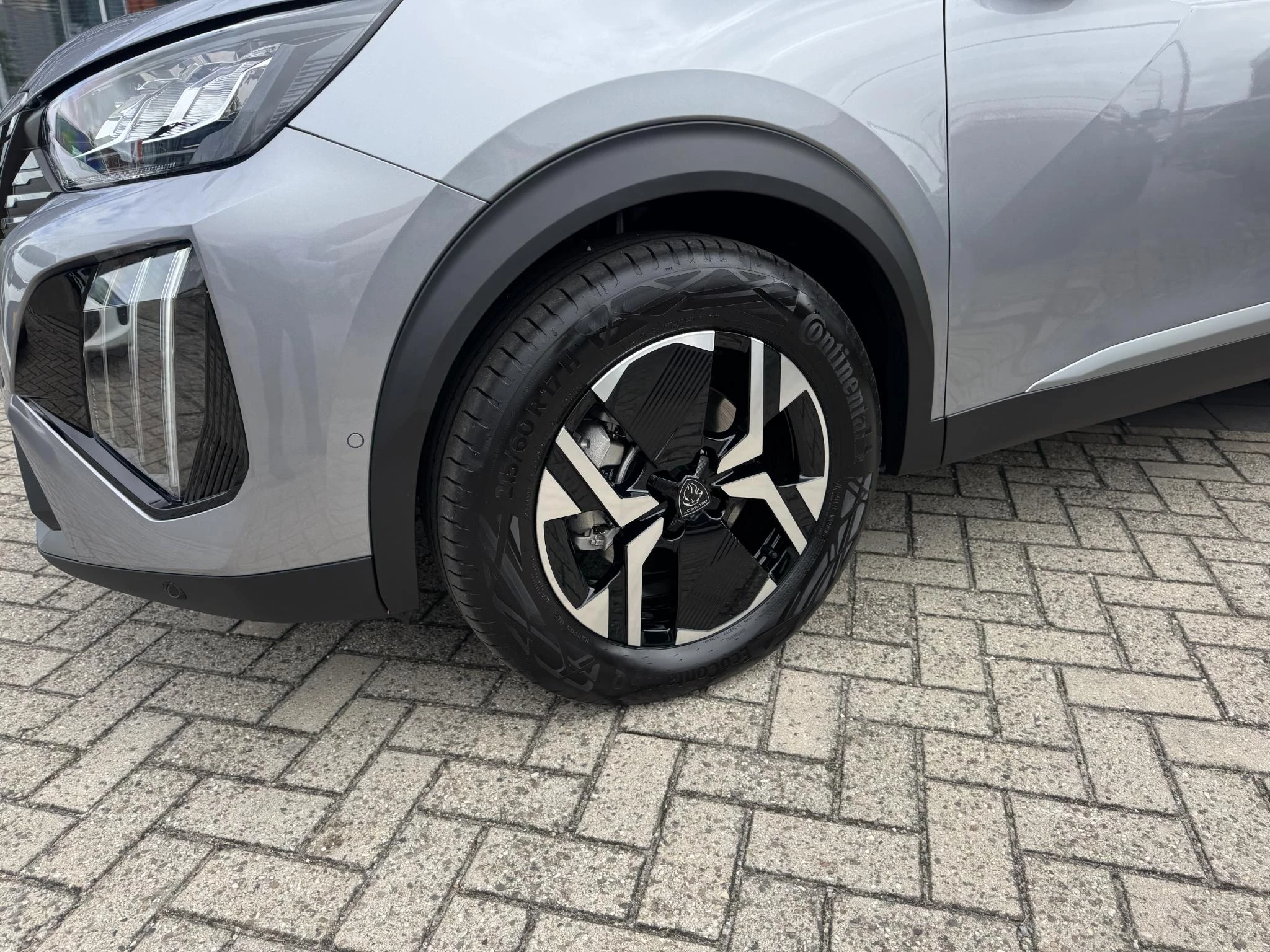 Peugeot-2008-image-9