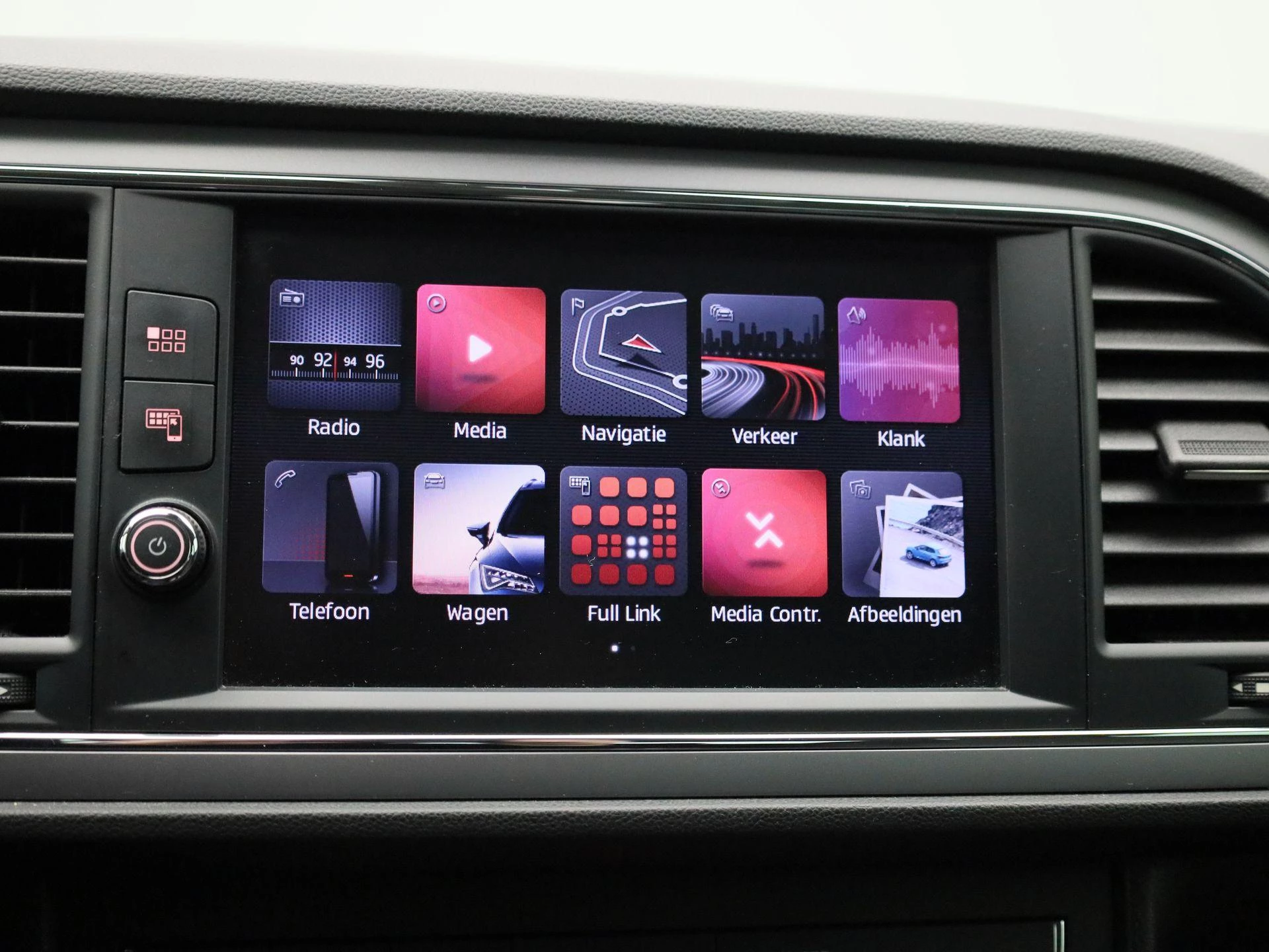 SEAT-Leon-image-13