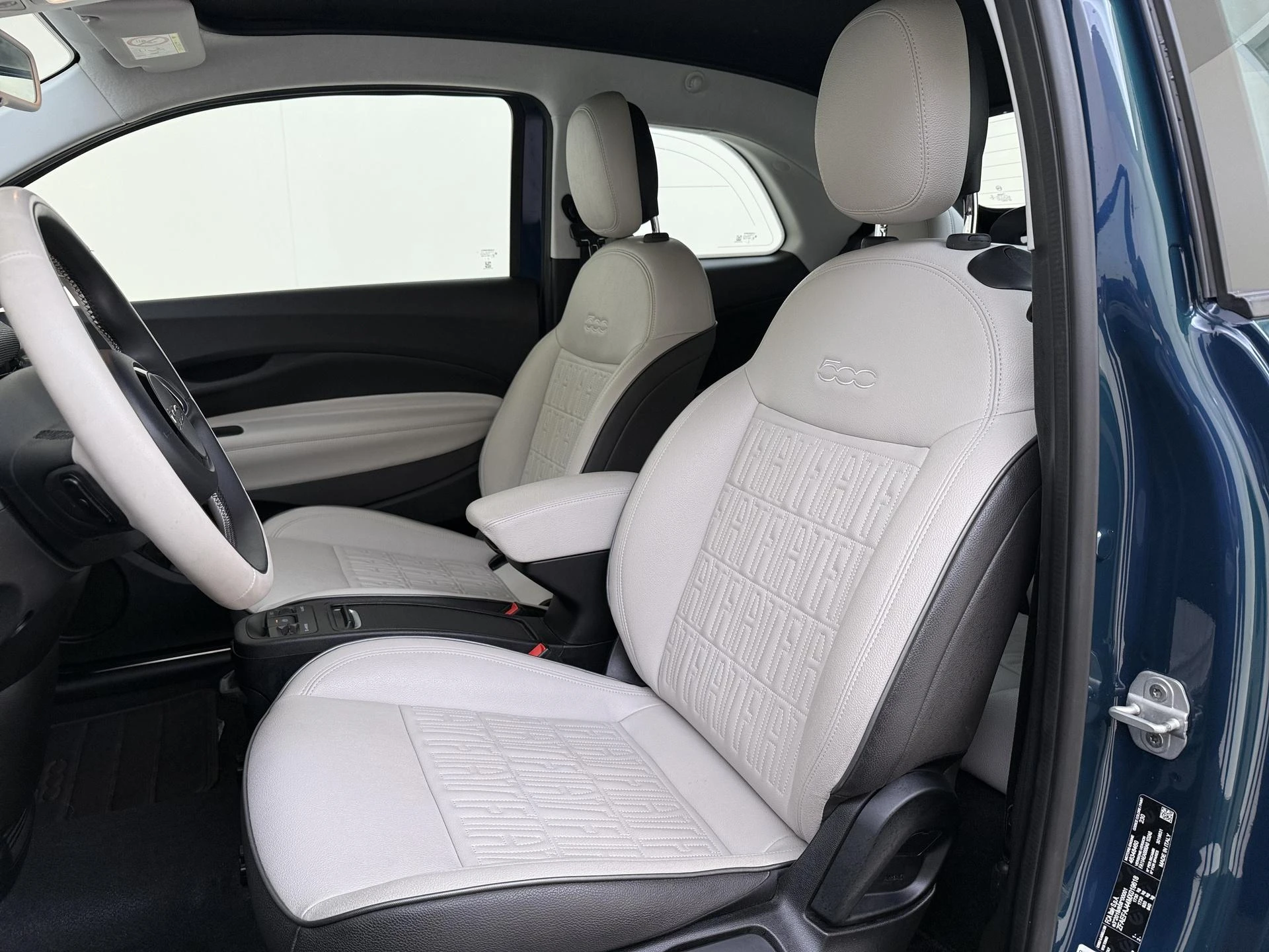 Fiat-500C-image-14