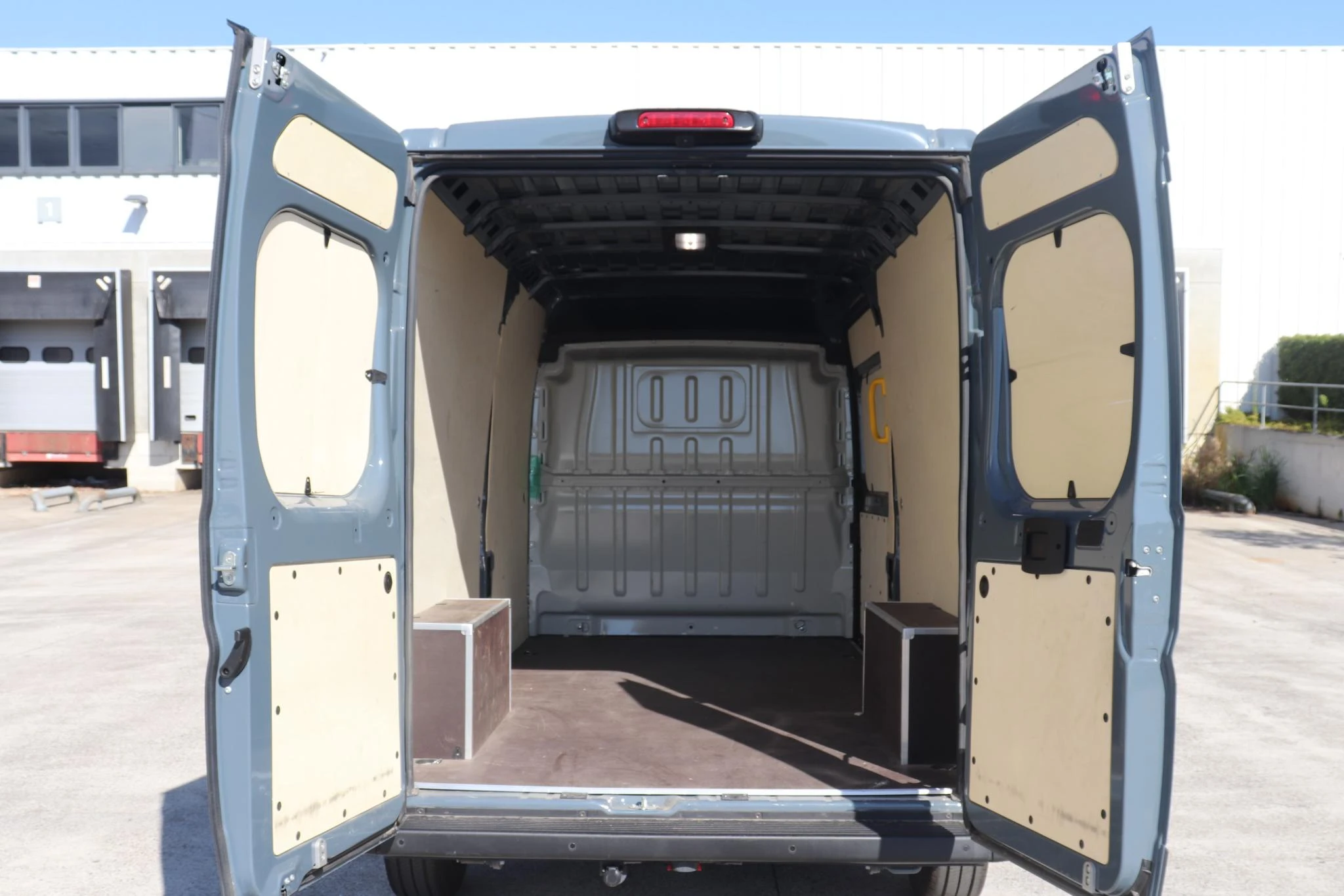 Opel-Movano-image-12