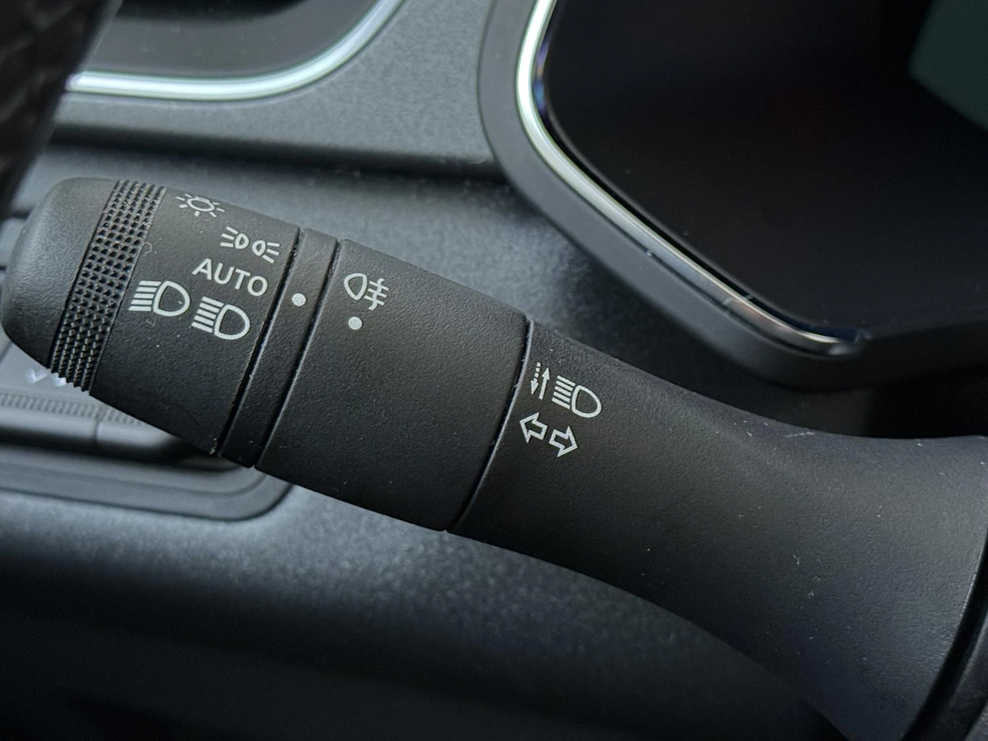 Renault-Captur-image-24