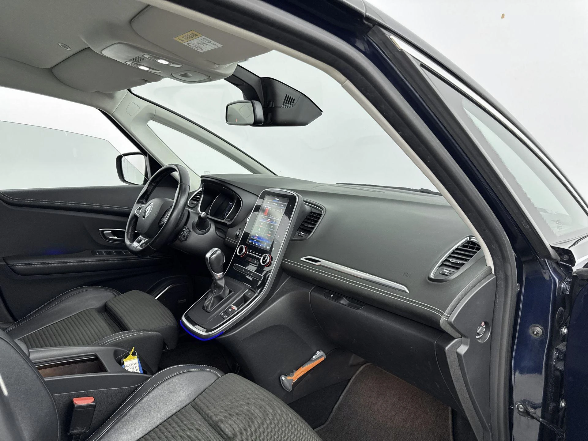 Renault-Grand Scénic-image-17