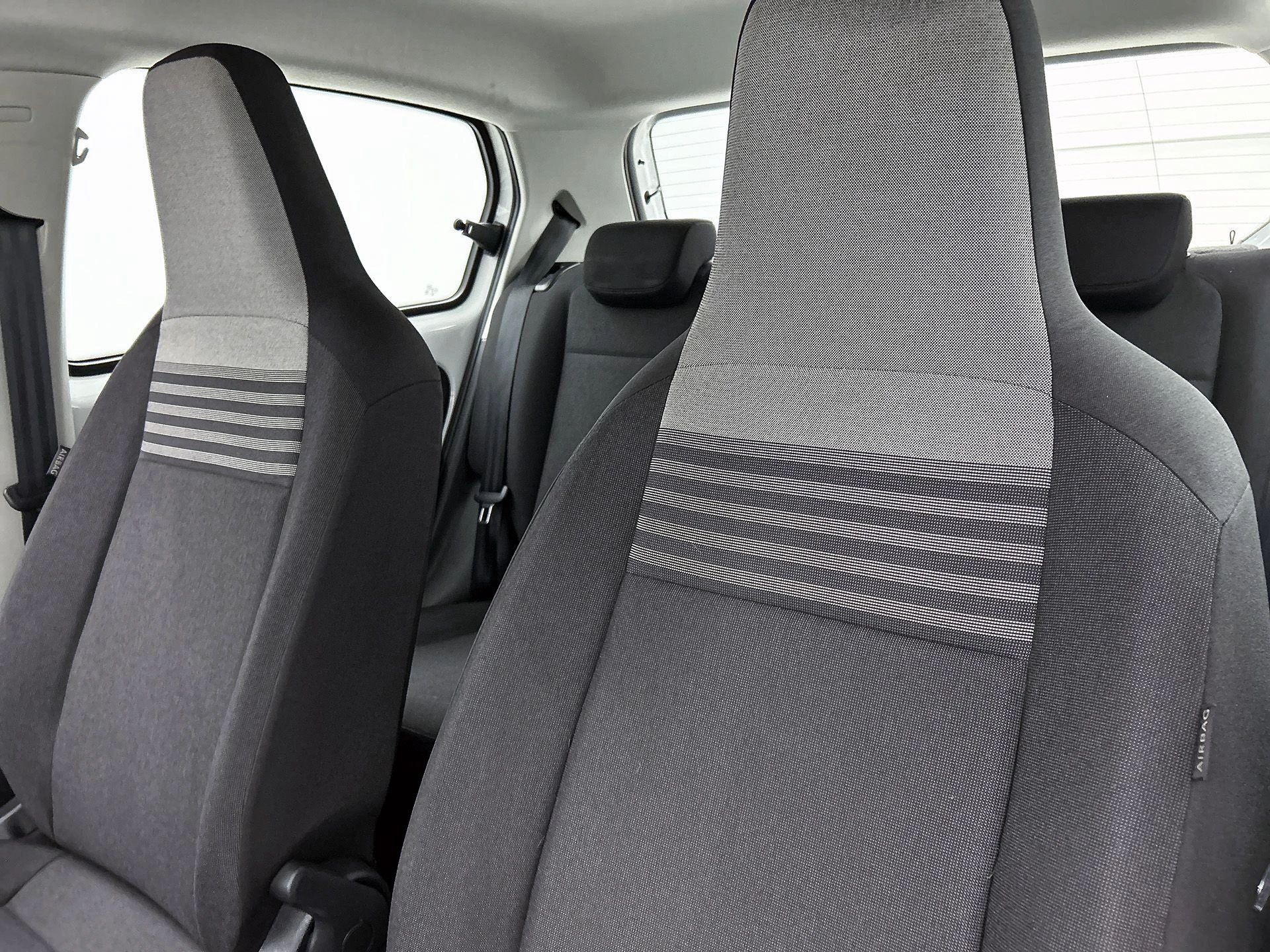 Volkswagen-up!-image-10