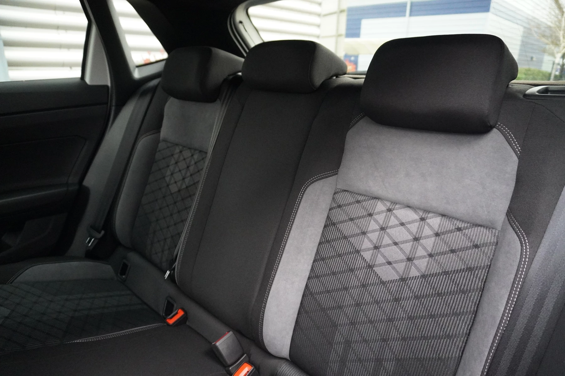 Volkswagen-Polo-image-45