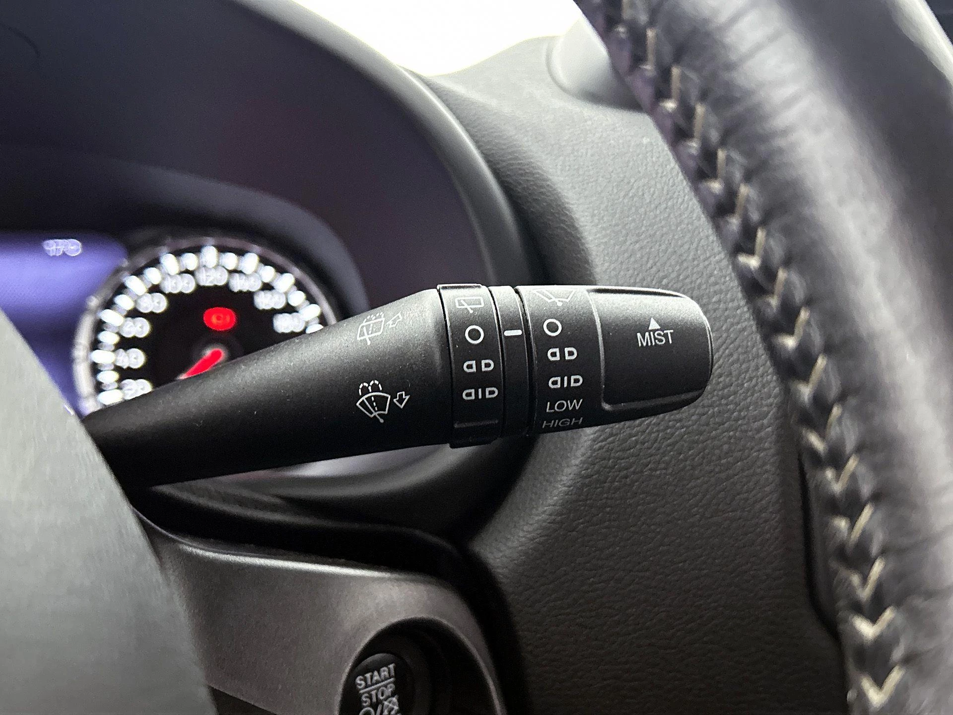 Jeep-Renegade-image-25
