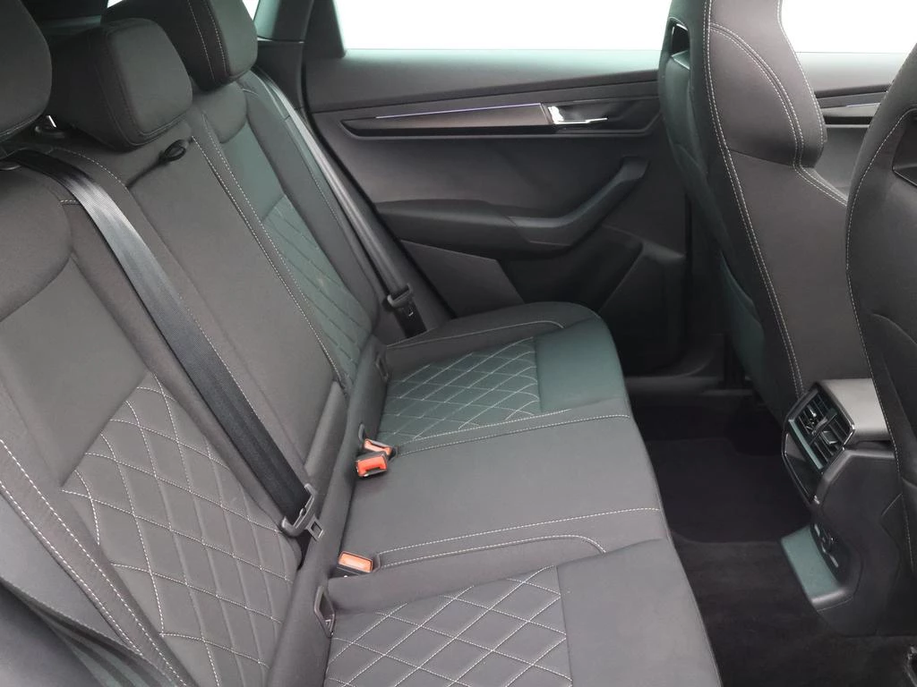 Škoda Karoq Karoq Sportline 1.5TSI AUTOMAAT*PANODAK*VIRTUAL COCKPIT*SPORTZETELS*ACC*PDC ACHTER*...*