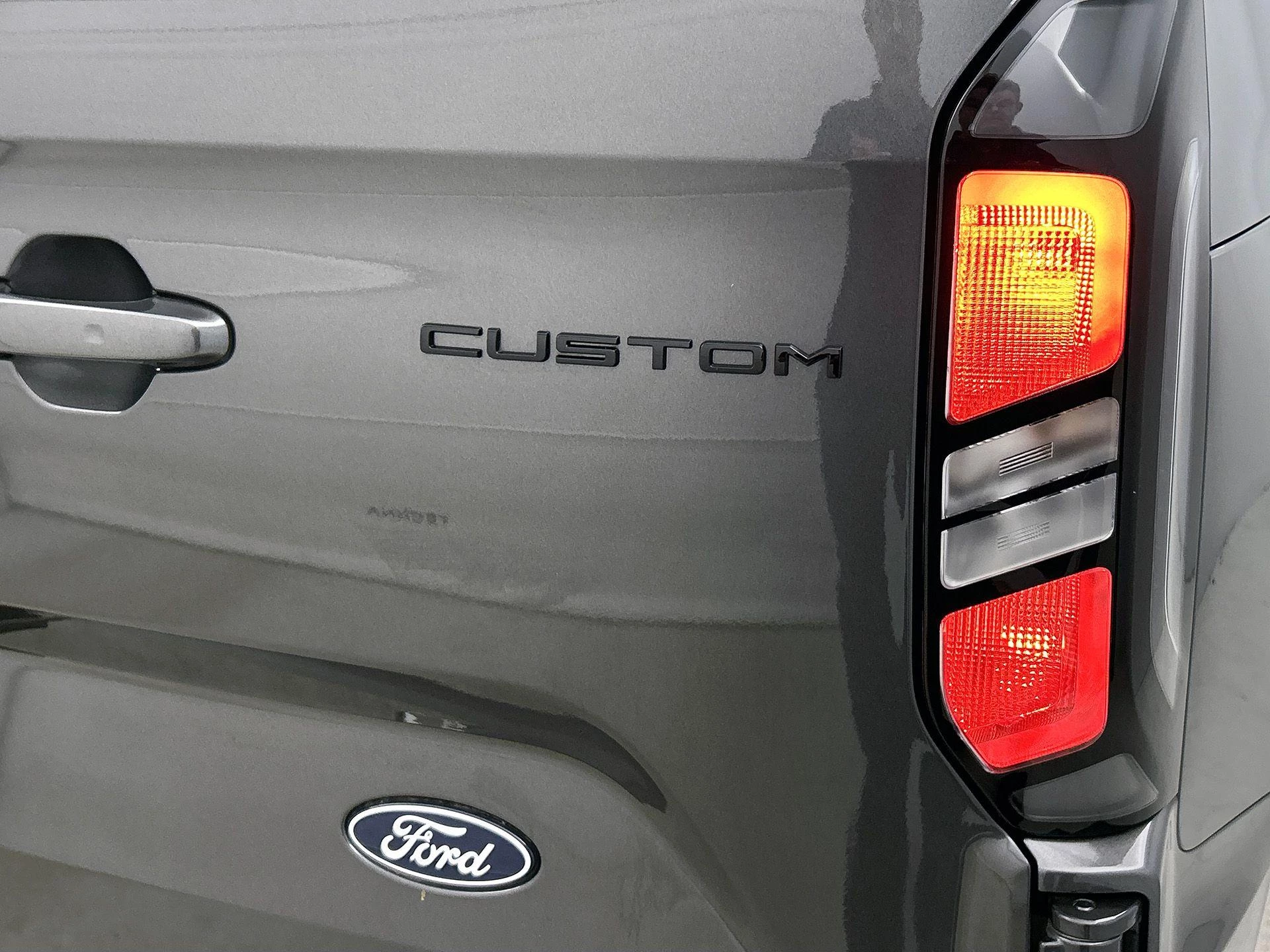 Ford-Transit Custom-image-14