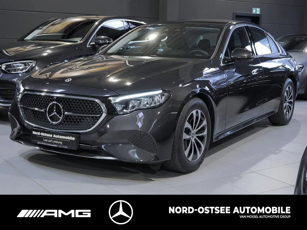Mercedes-Benz E-Klasse 220 d AVANTGARDE LED DISTRO AHK KAMERA AMBIE AVANTGARDE