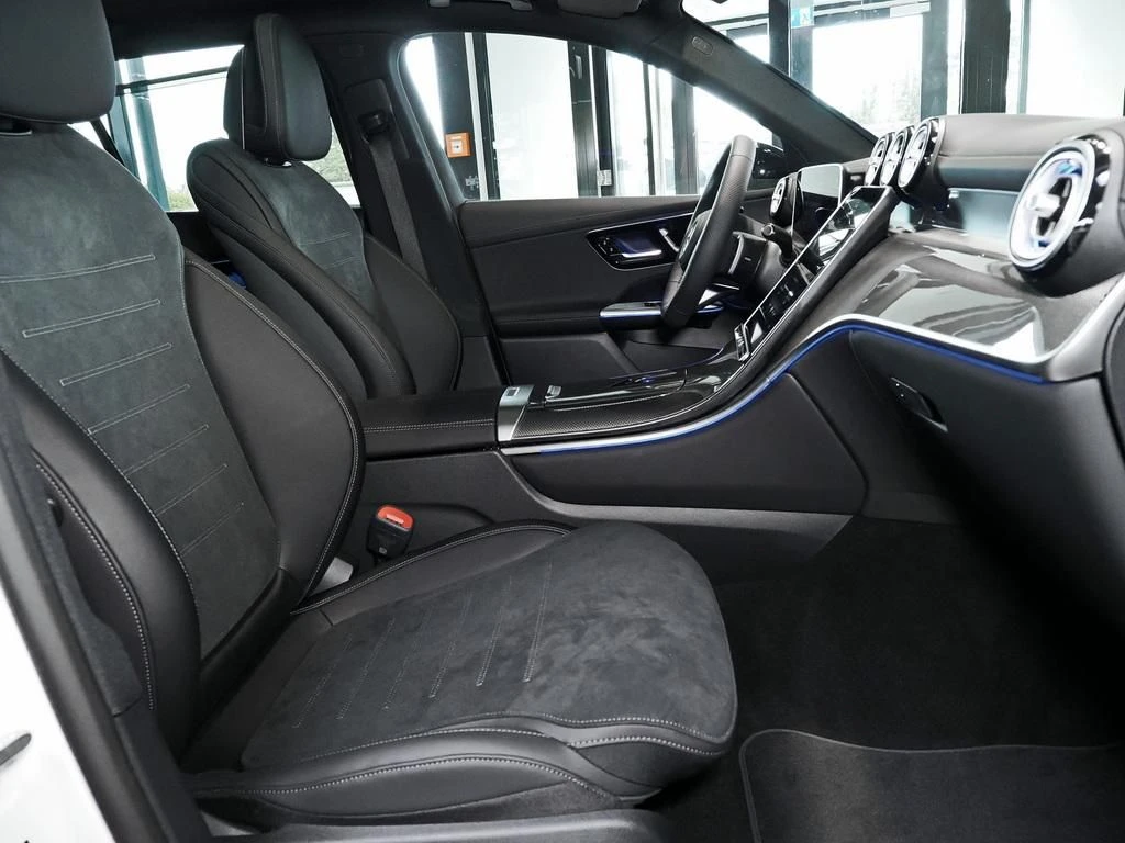 Mercedes-Benz-GLC 300 de-image-14