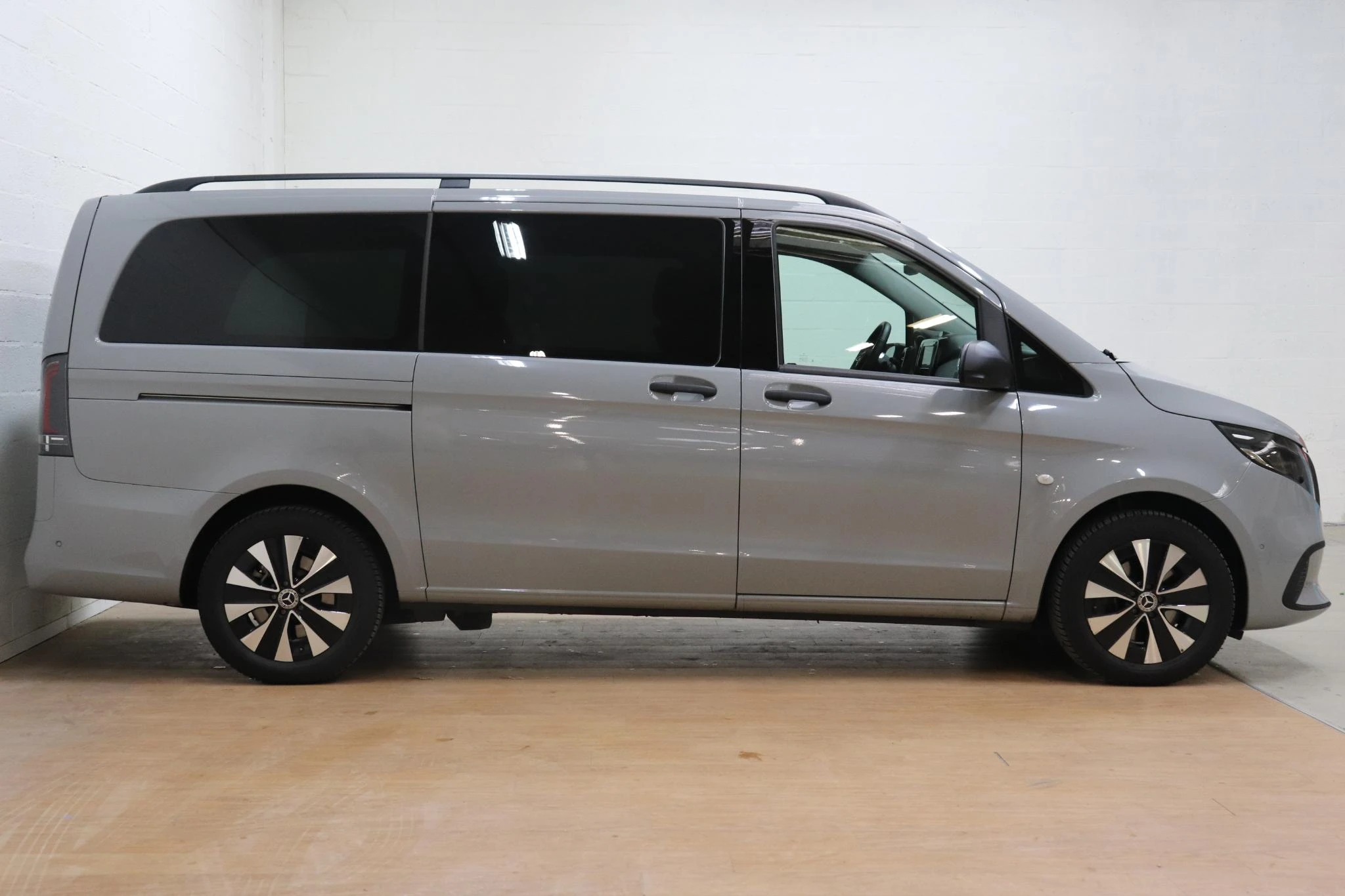 Mercedes-Benz-Vito-image-2
