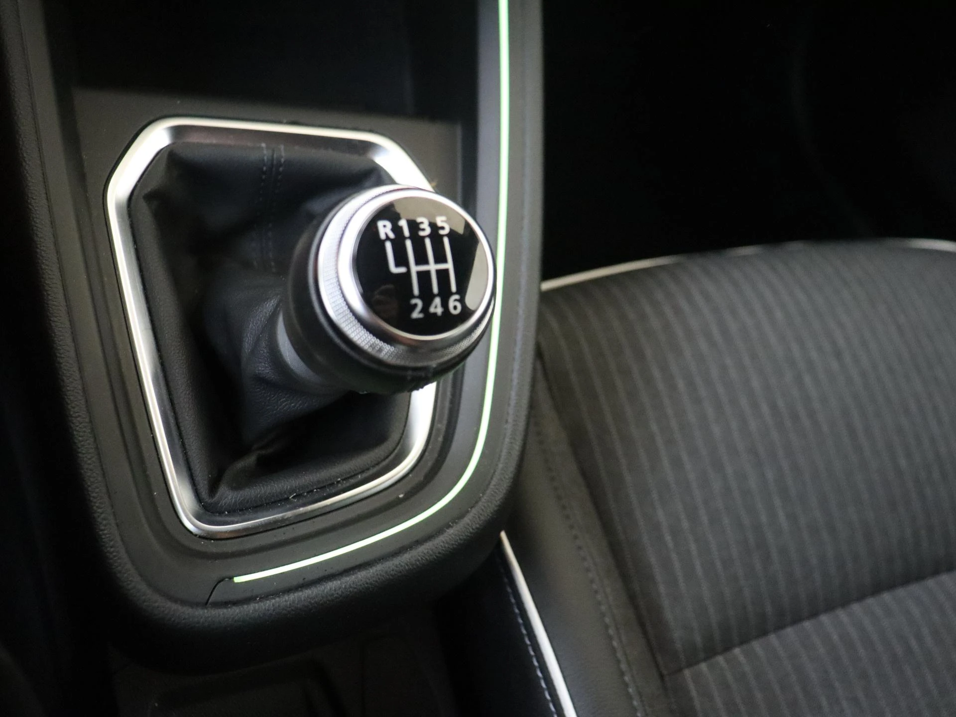 Renault-Clio-image-13