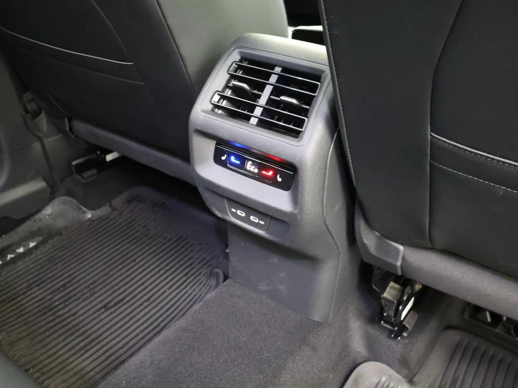 Volkswagen Tayron eHybrid Tayron R-Line Business Premium 1.5TSI eHybrid 177 pk DSG / DEMO