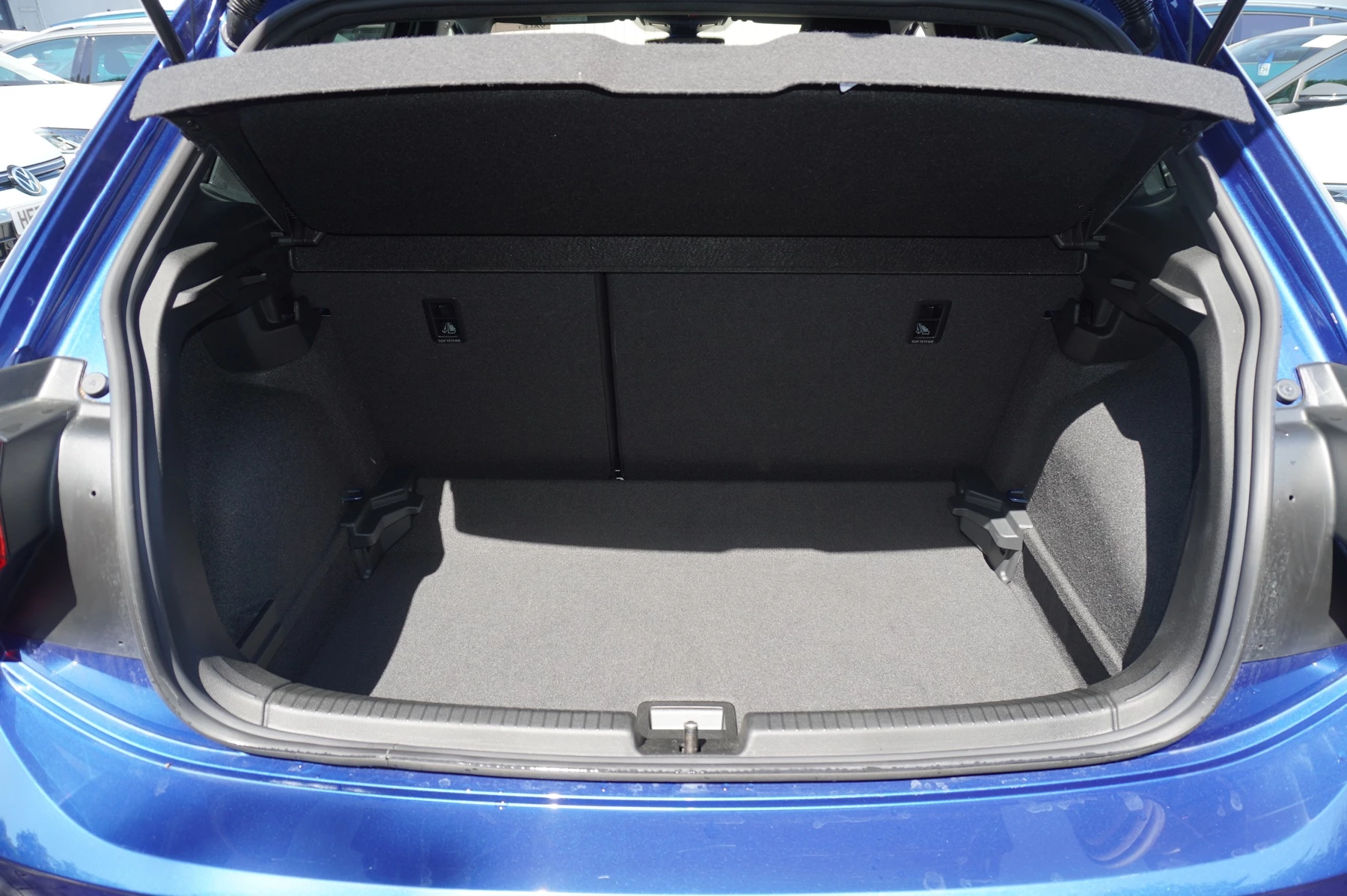 Volkswagen-Polo-image-13