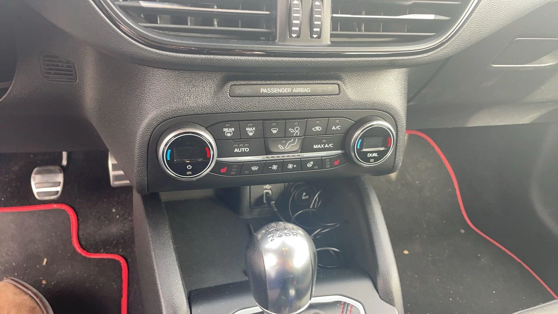 Ford Focus 1.0 EcoBoost ST Line Business
