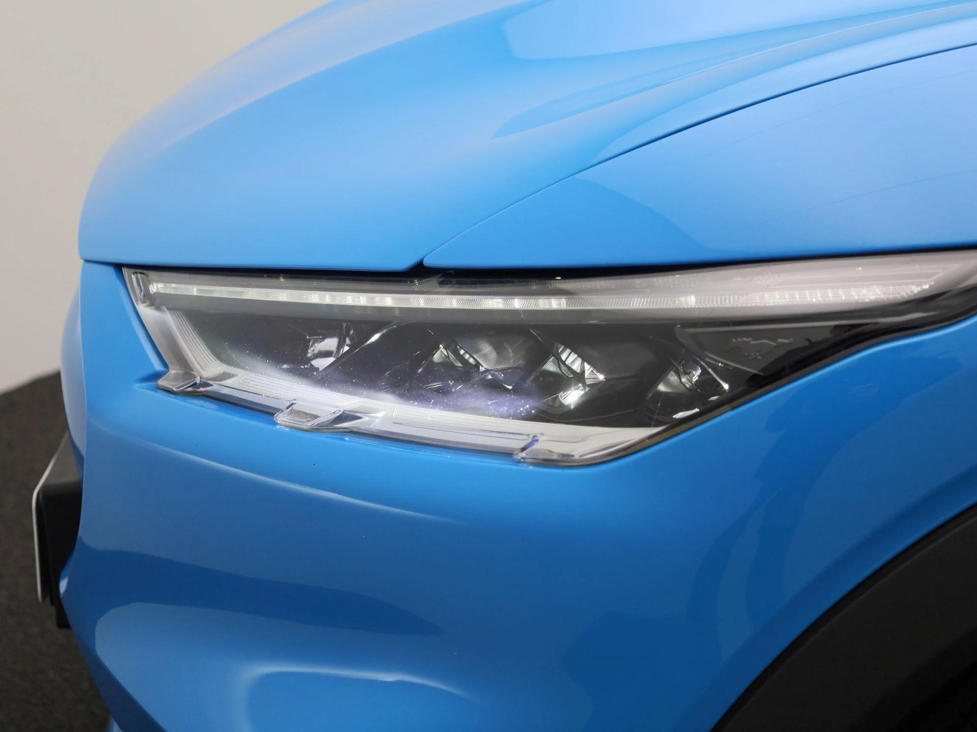 Ford-Mustang Mach-E-image-12