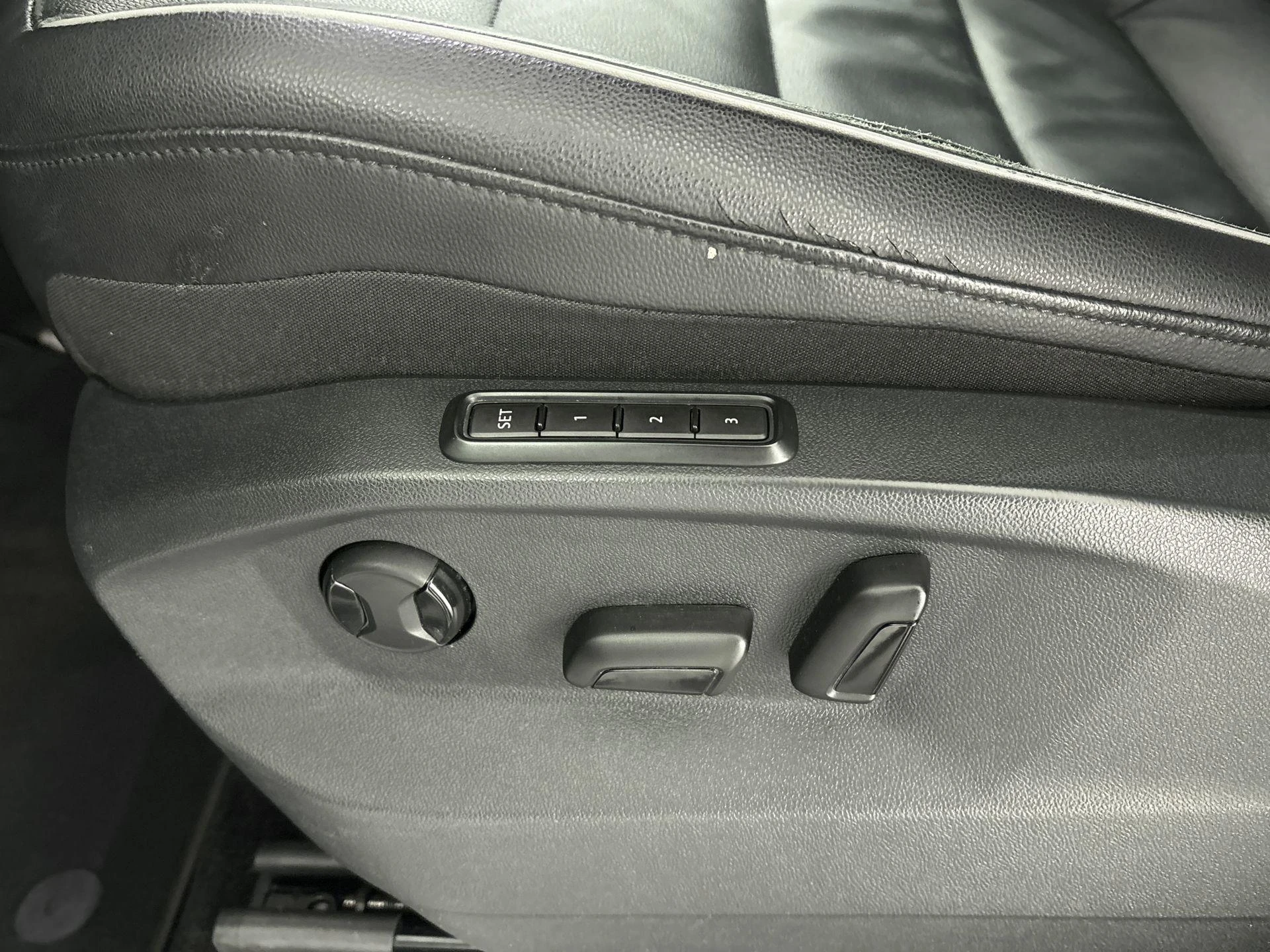 Volkswagen-Tiguan-image-14