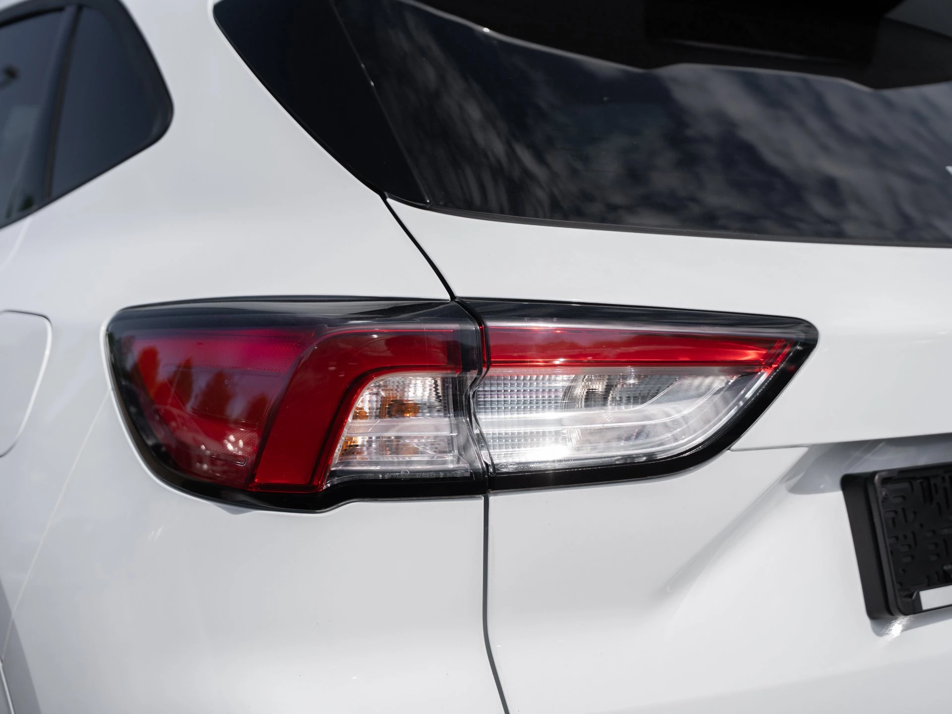 Ford Kuga ST-Line X 1.5 EcoBoost 110kW SUV 5-türig GJR*TECH.PKT*WINT.PKT*PANO*ST.PAKET