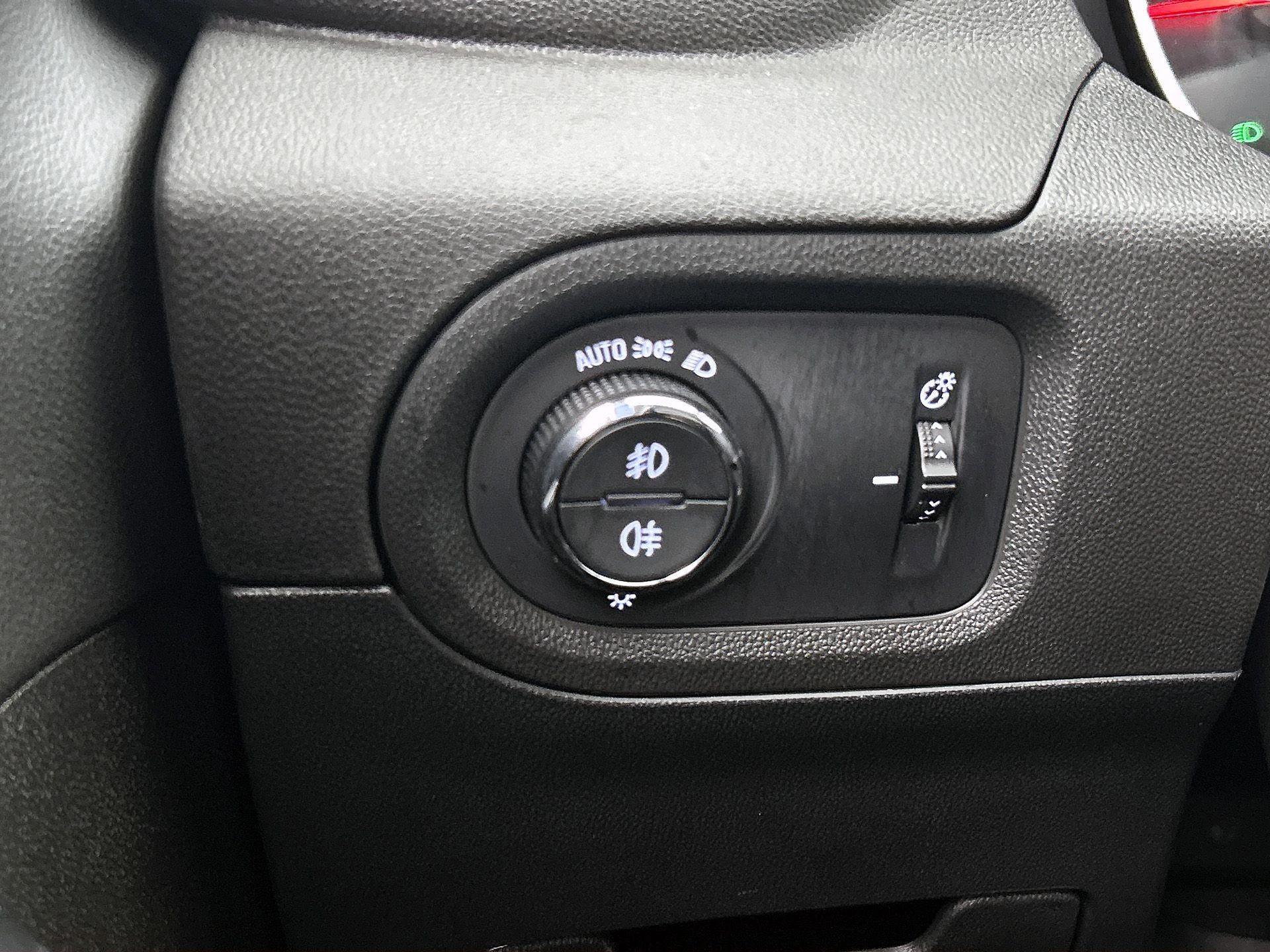 Opel-Grandland X-image-14