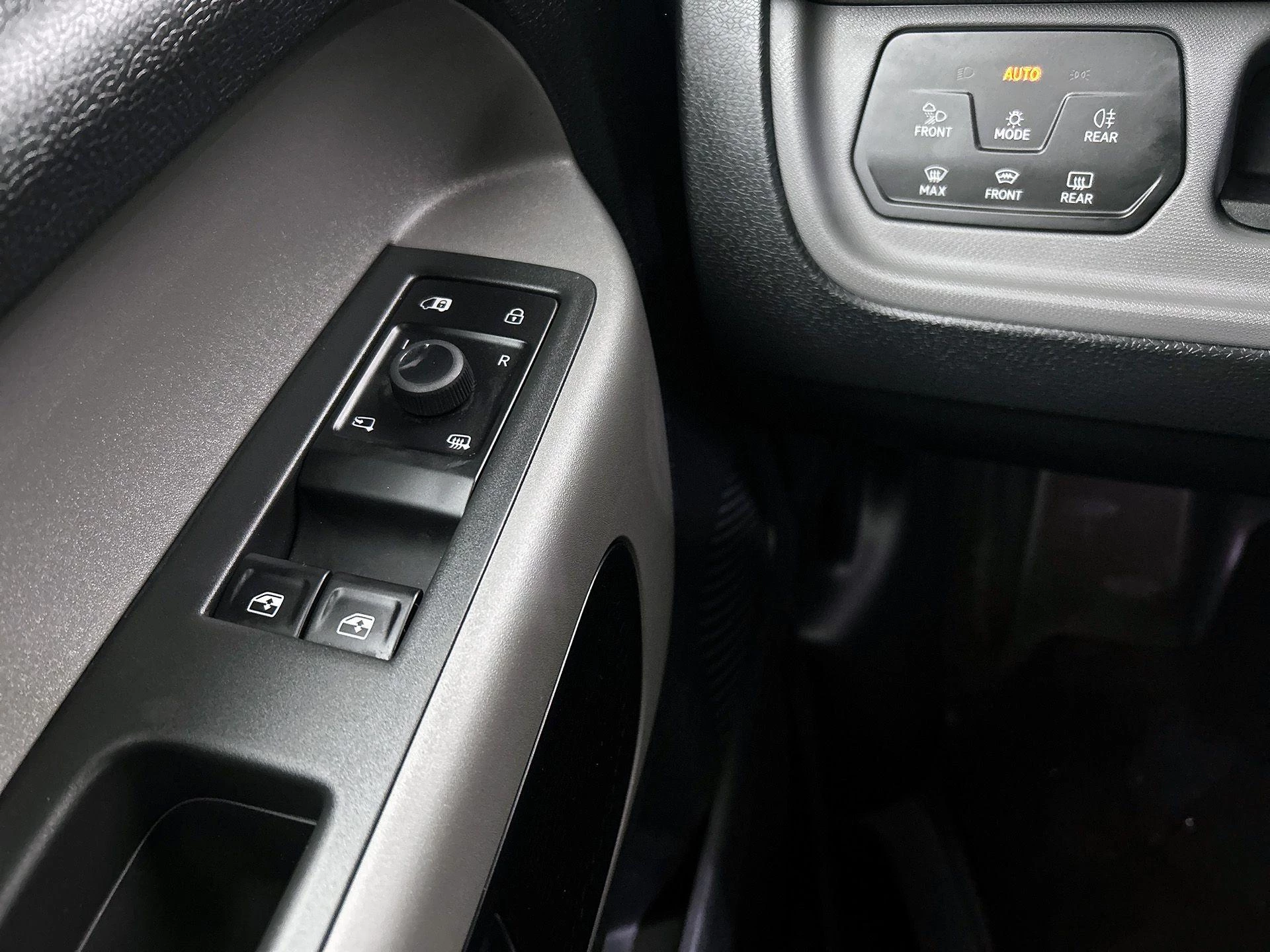 Volkswagen ID. Buzz Cargo Bulli edition 79 kWh 4MOTION 340PK