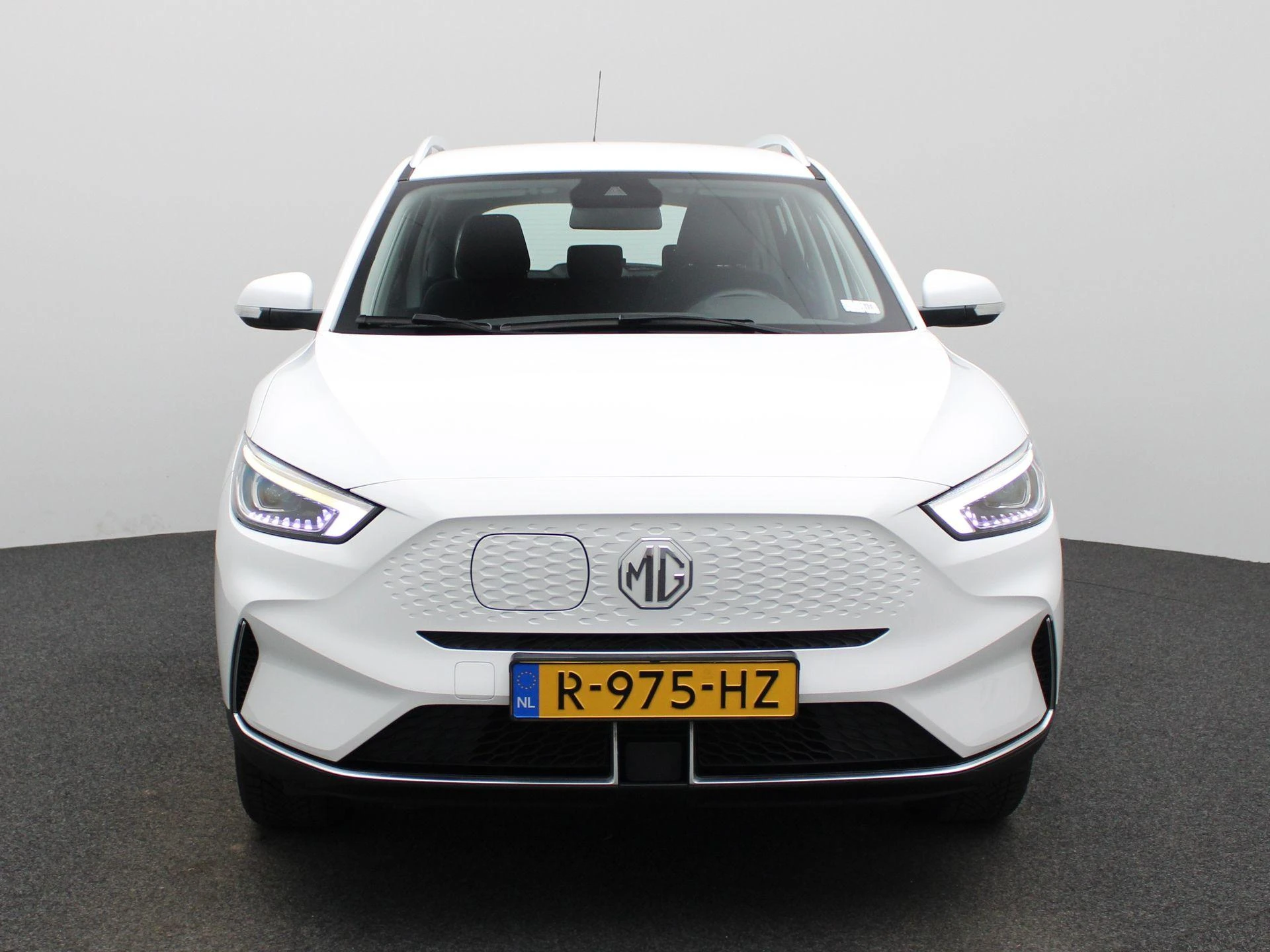 MG-ZS EV-image-2
