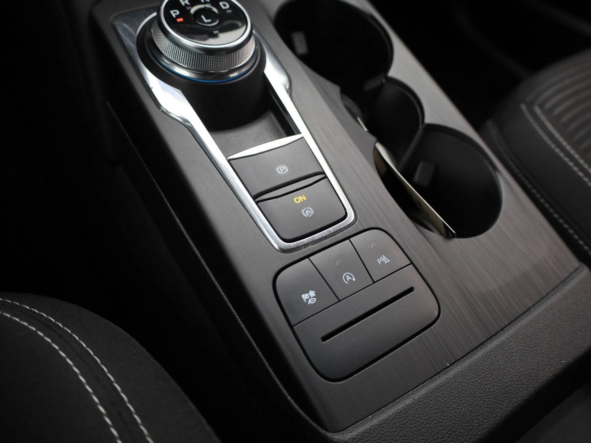 Ford-Kuga-image-24