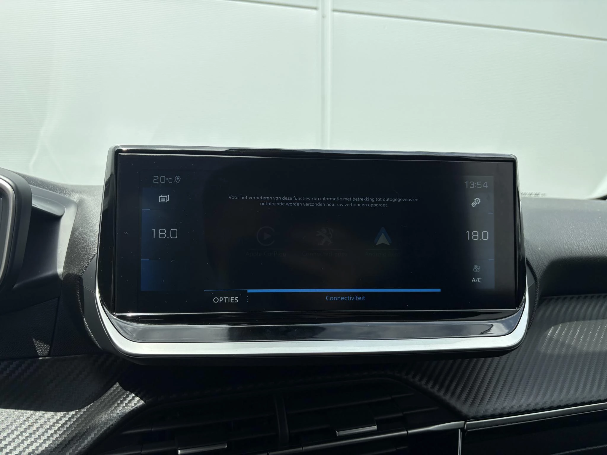 Peugeot-208-image-14