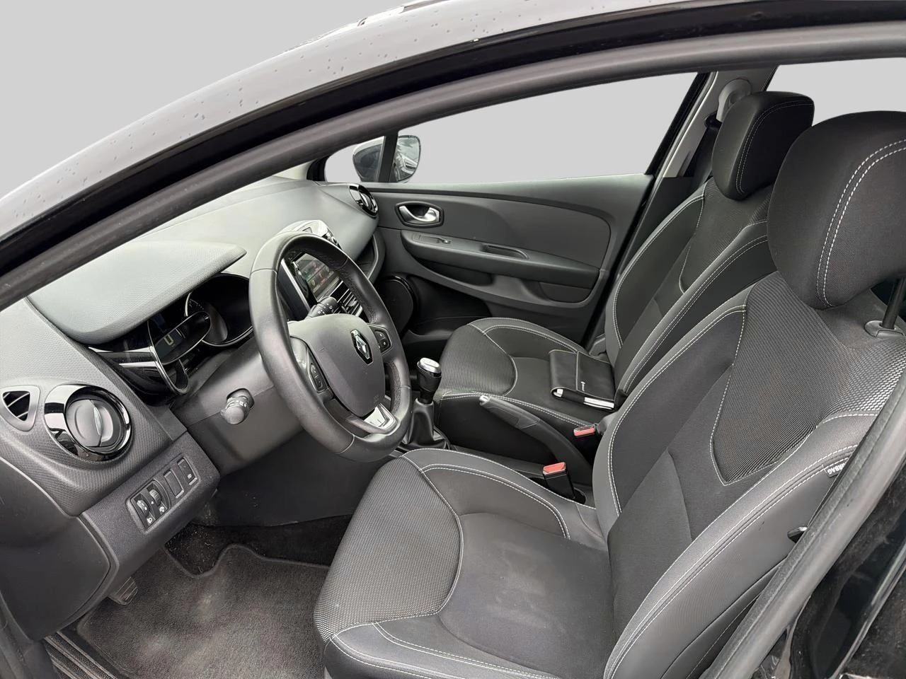 Renault-Clio-image-7