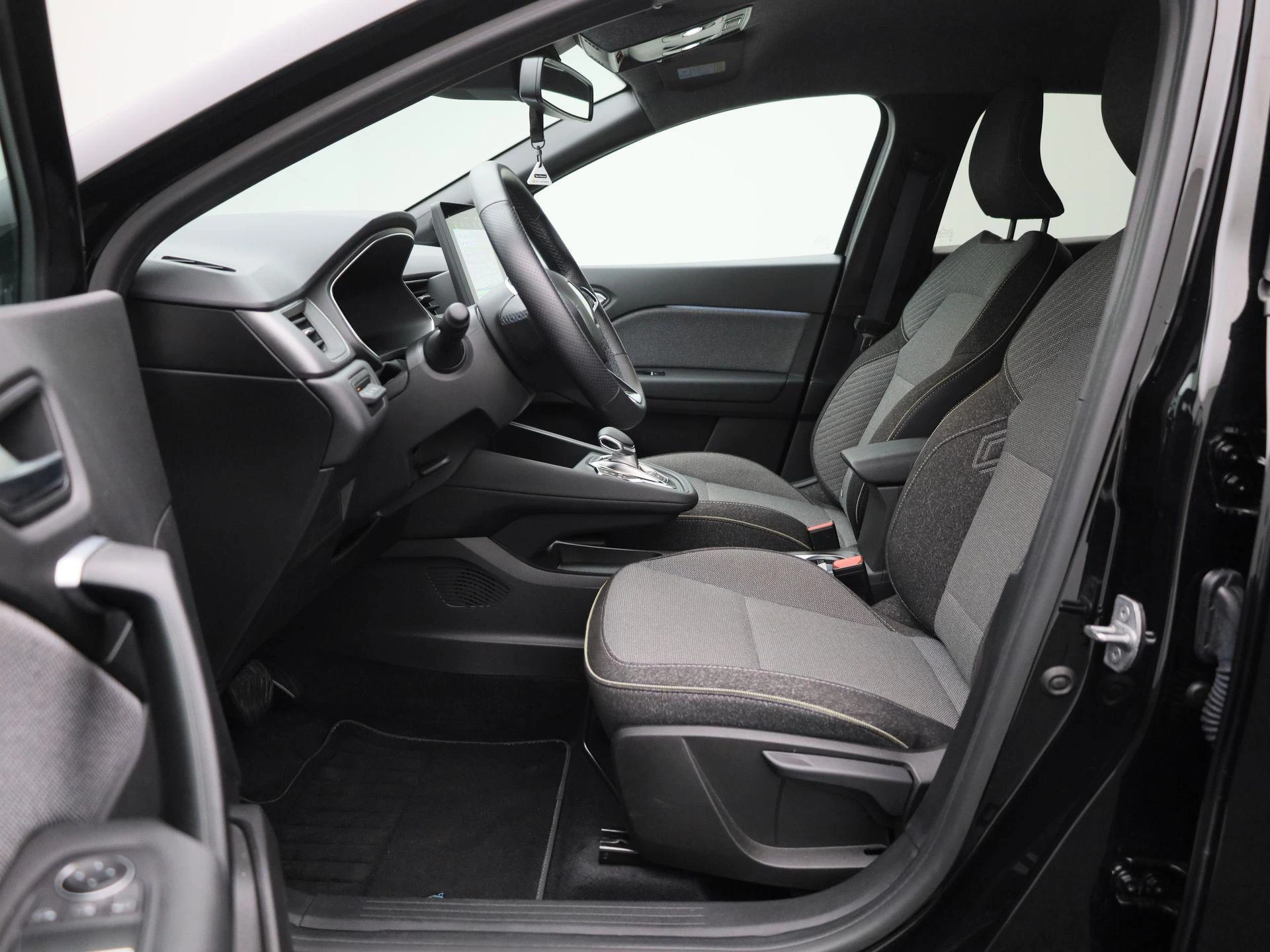 Renault-Captur-image-10