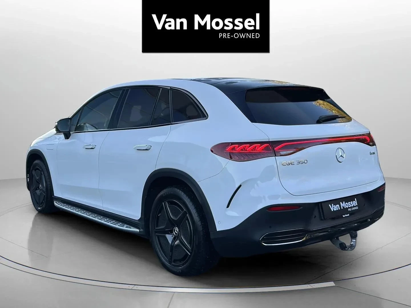 Mercedes-Benz-EQE-image-6